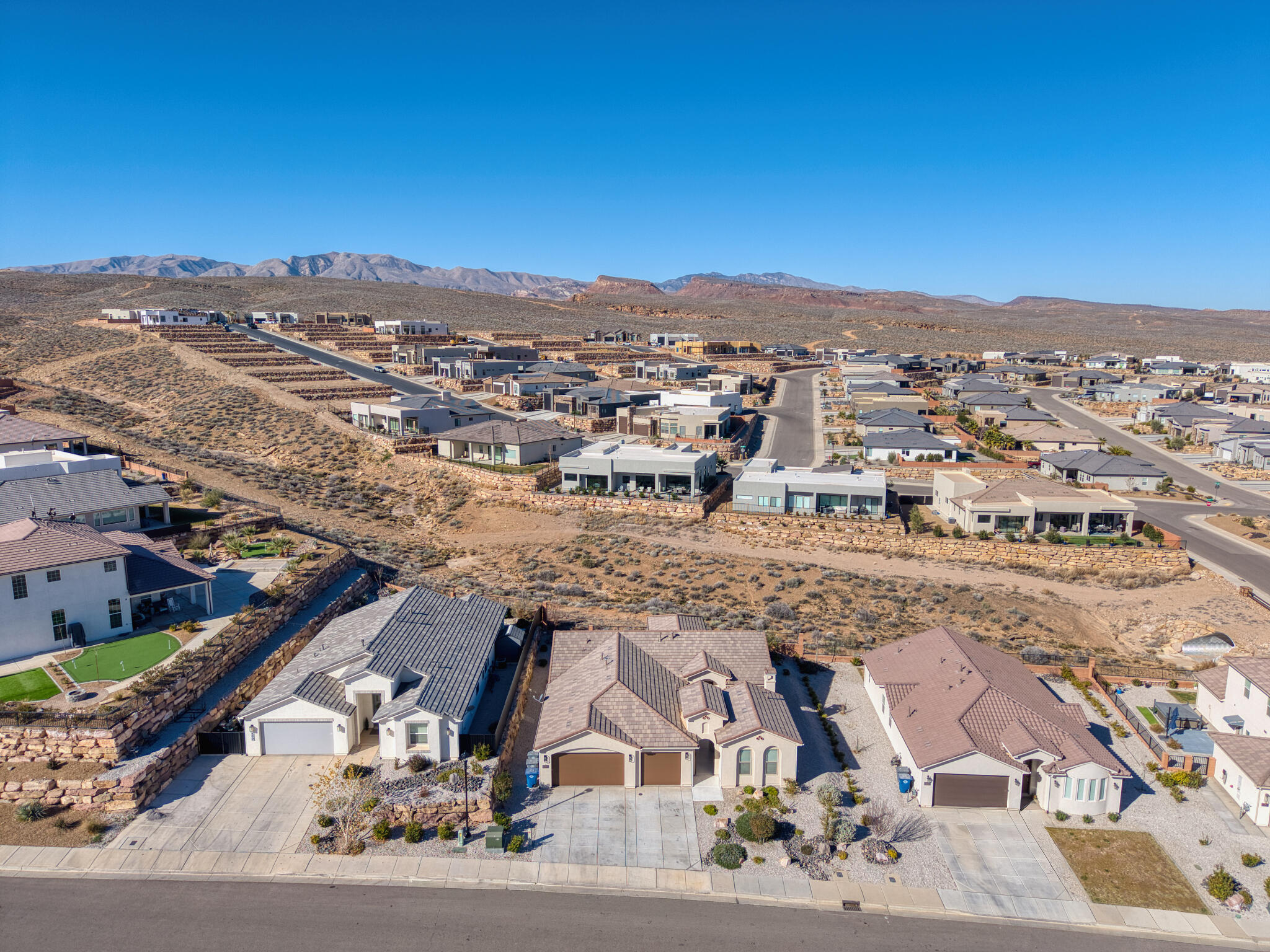 CECITA CREST AT DIVARIO - Residential
