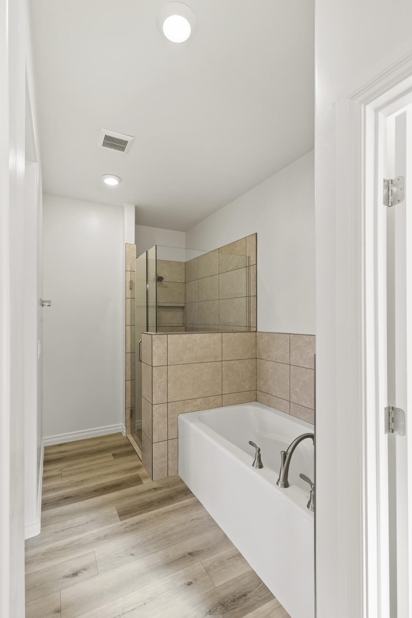 CECITA CREST AT DIVARIO - Residential