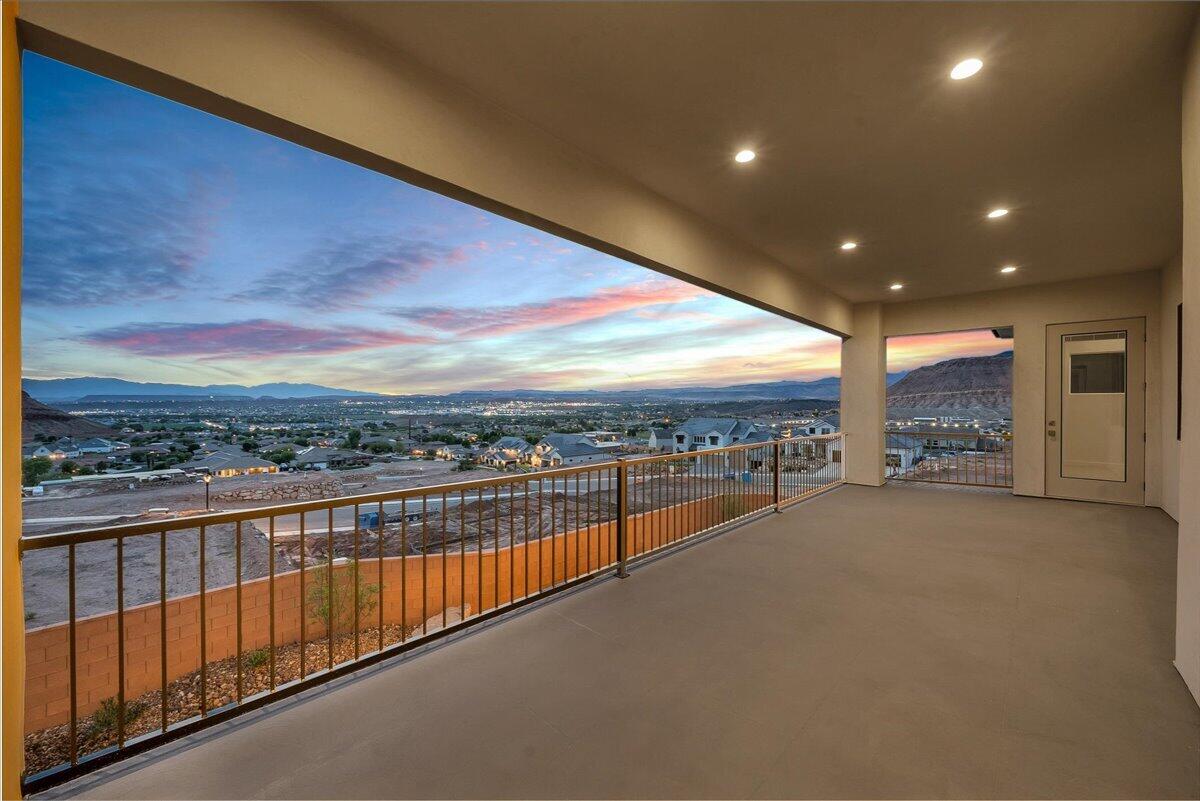 HEIGHTS AT WASHINGTON BENCH - Residential