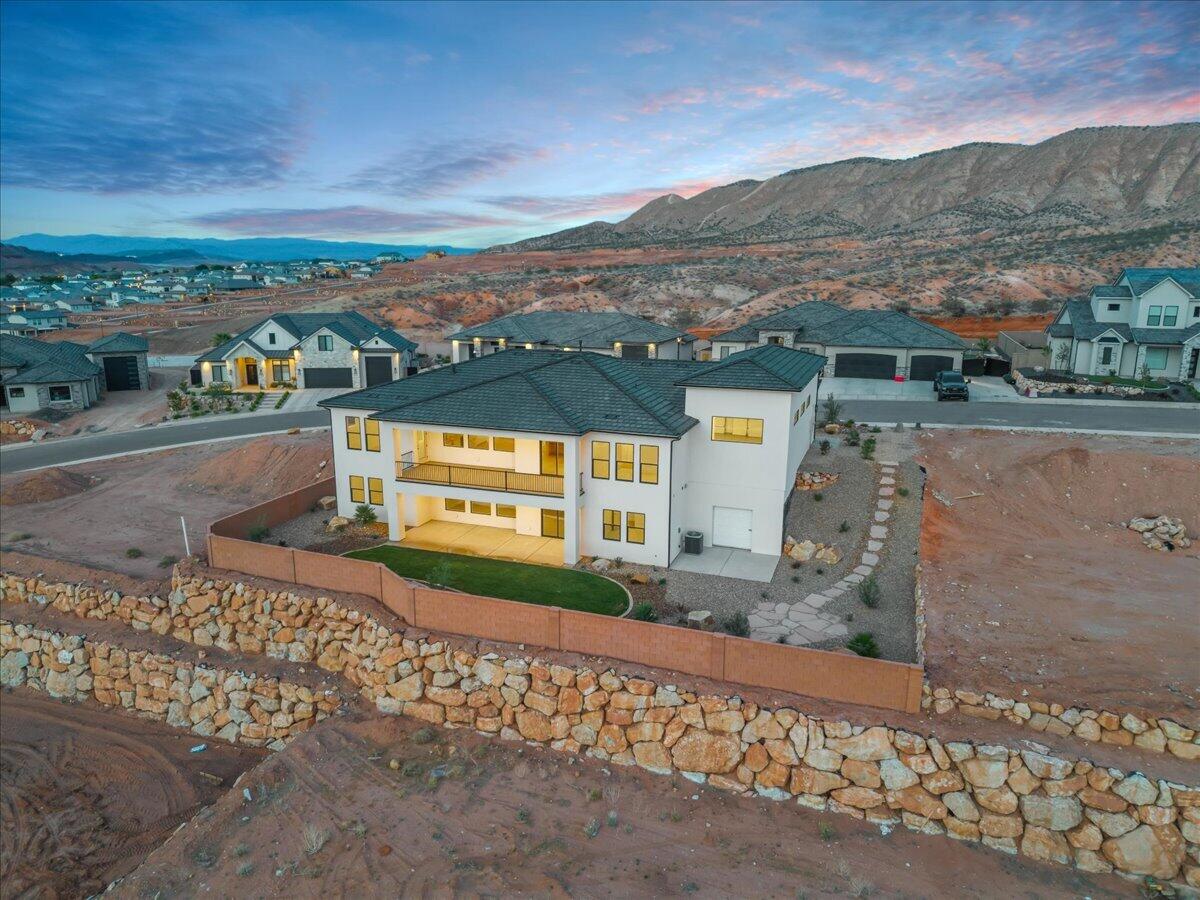 HEIGHTS AT WASHINGTON BENCH - Residential