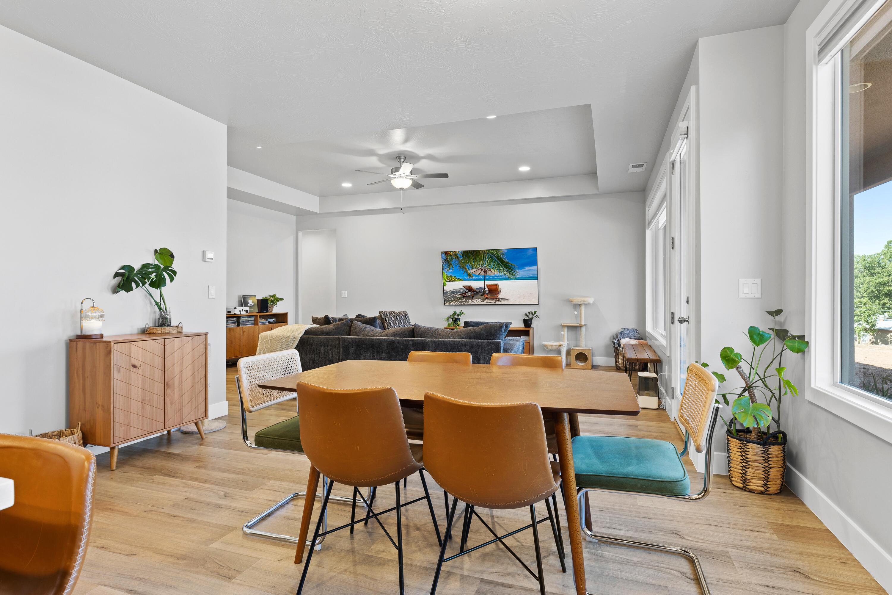 FREEDOM CIRCLE - Residential