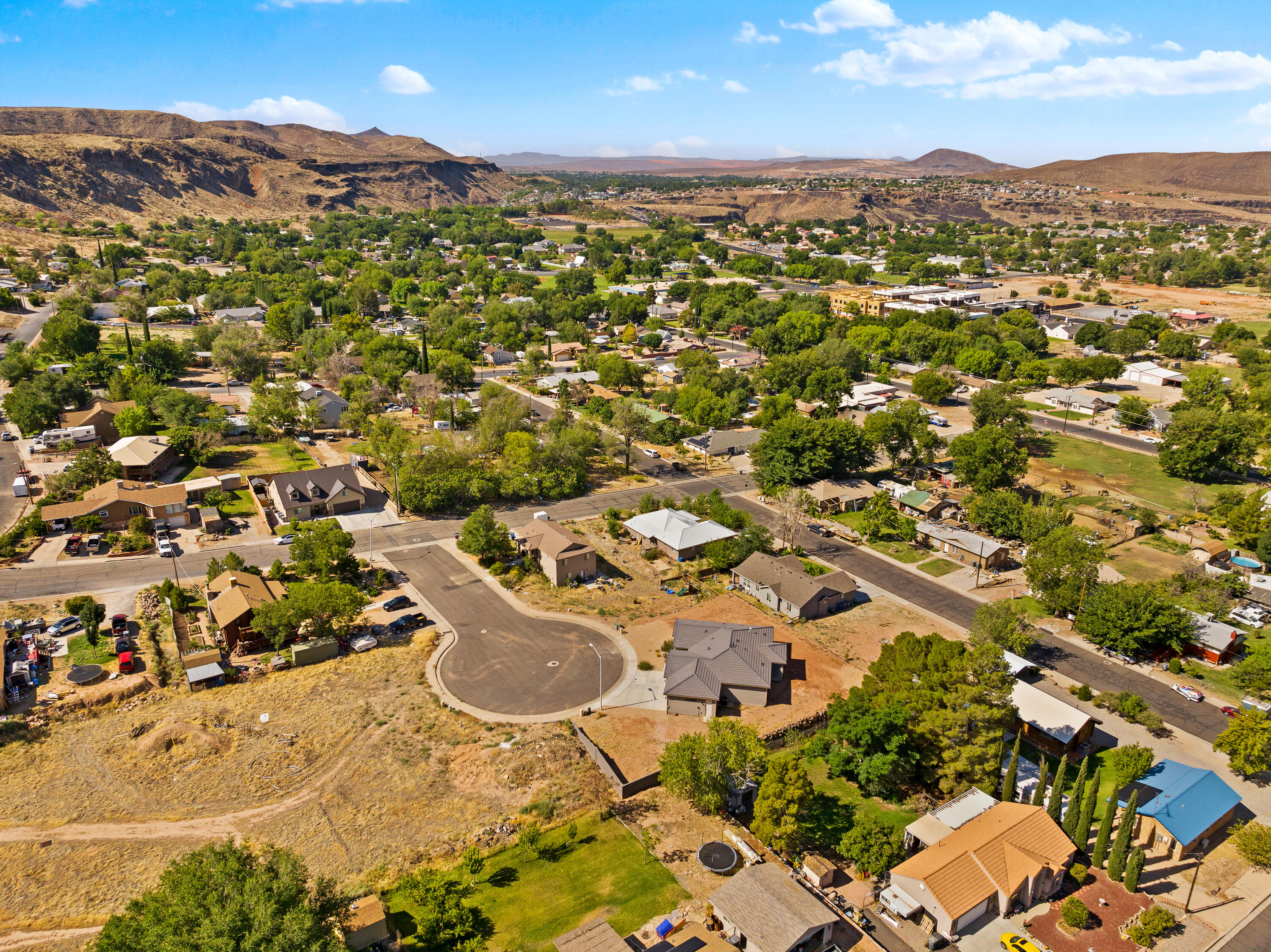FREEDOM CIRCLE - Residential