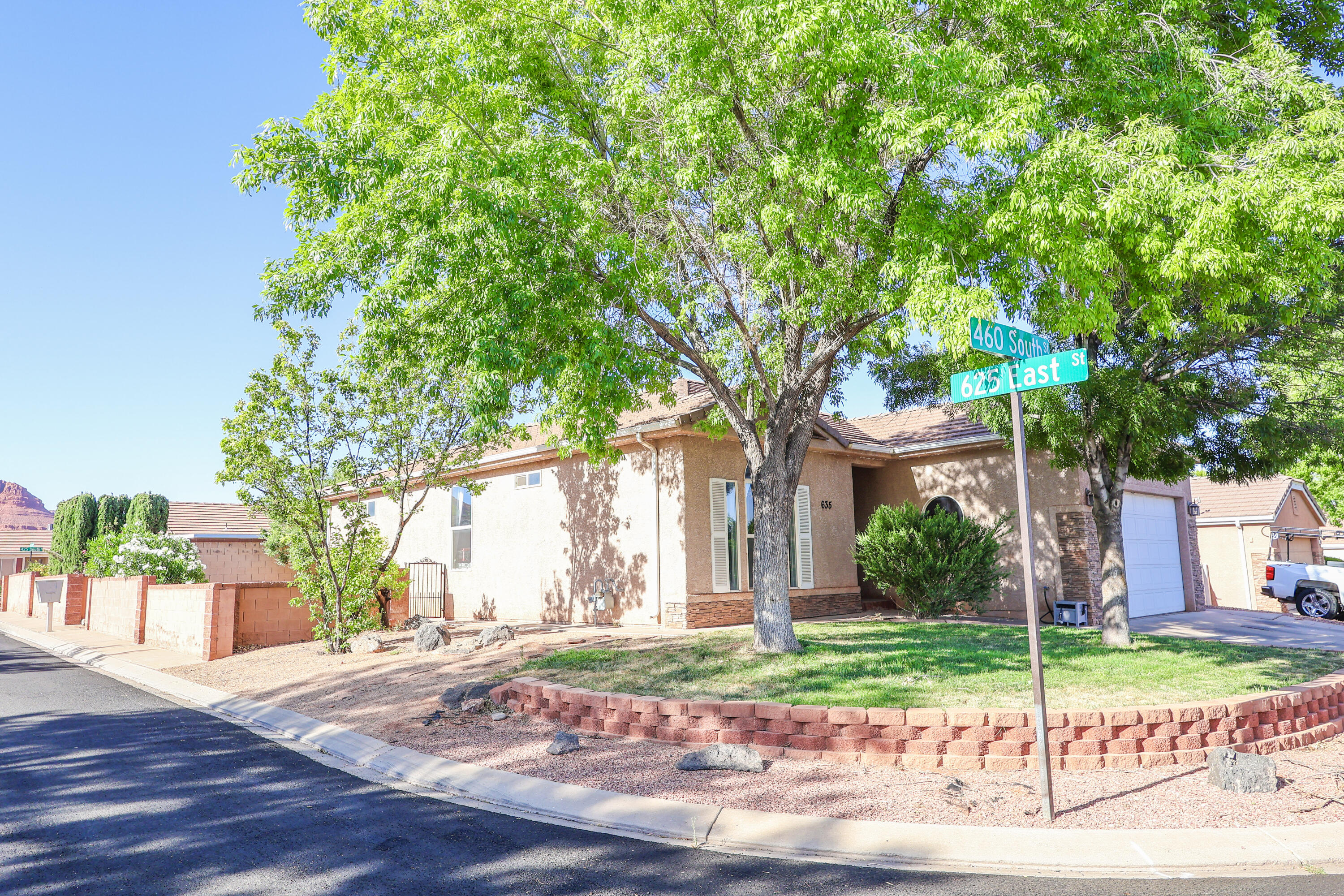 RED ROCK CANYON - Residential