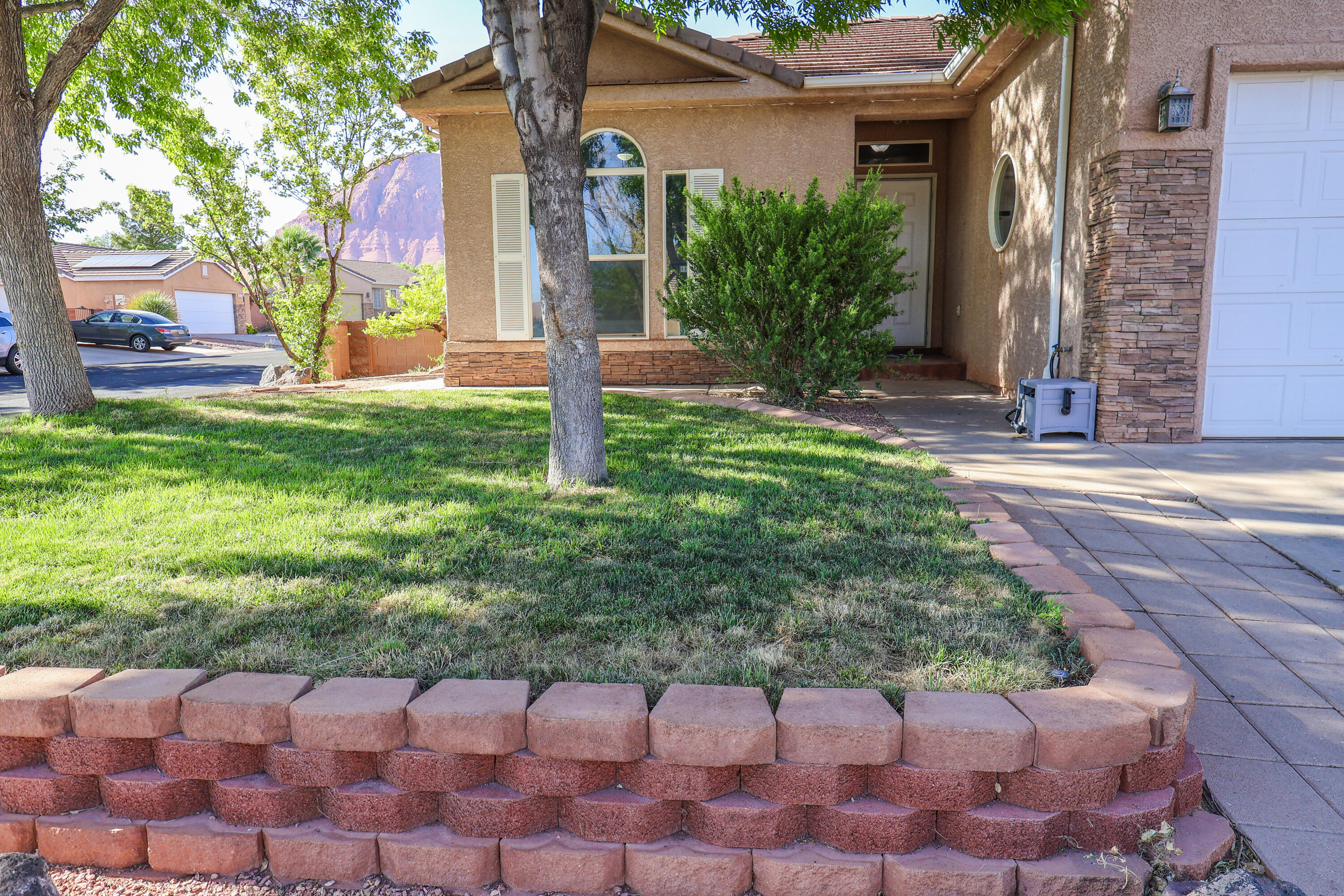 RED ROCK CANYON - Residential