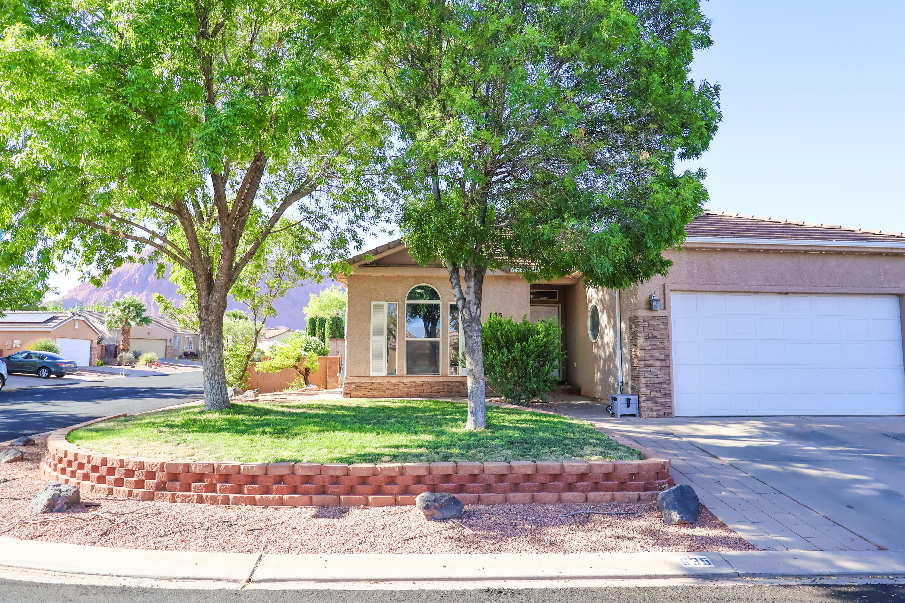 RED ROCK CANYON - Residential