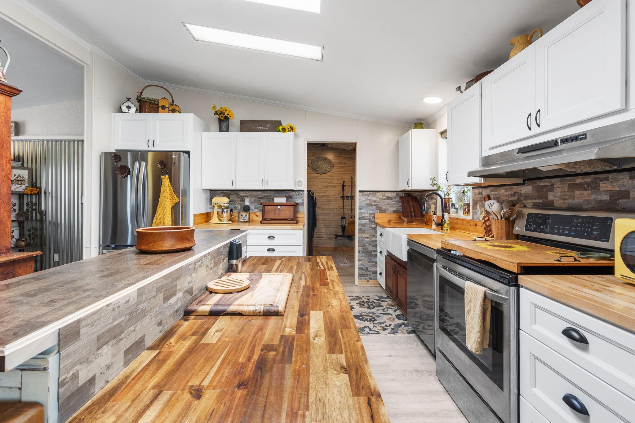 DIXIE DEER ESTATES - Residential