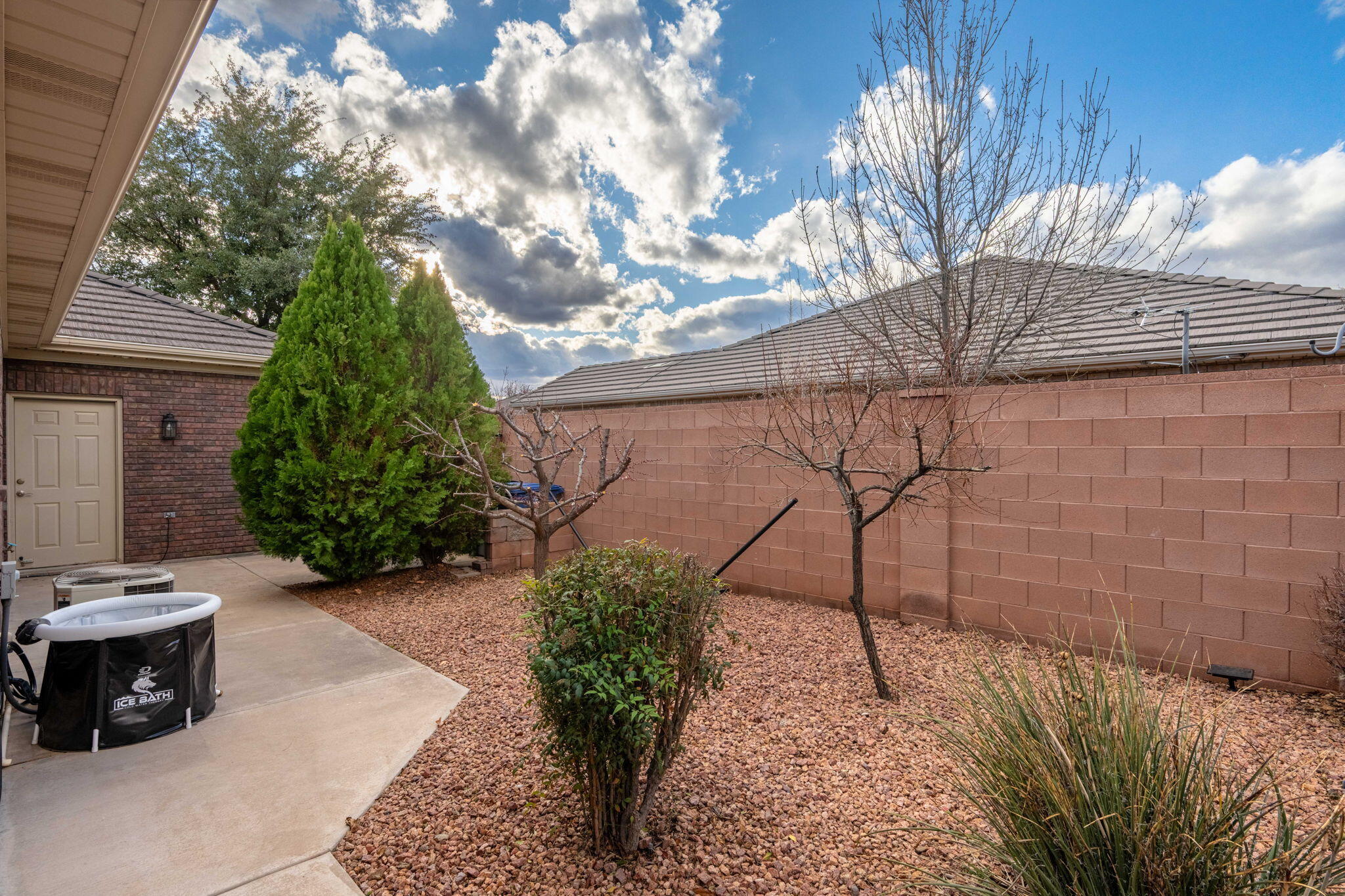 COVENTRY LANE TOWNHOMES - Residential