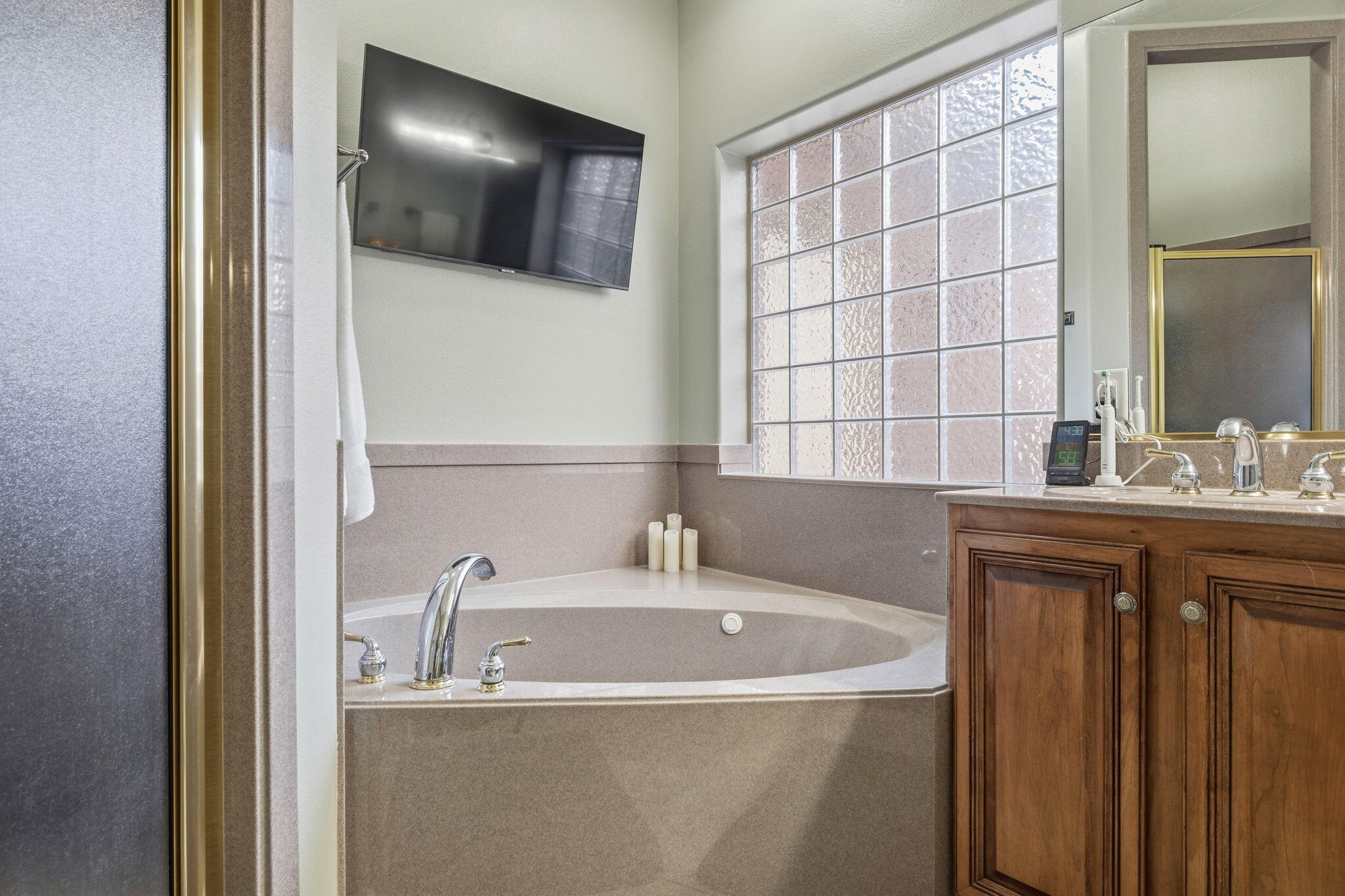 COVENTRY LANE TOWNHOMES - Residential