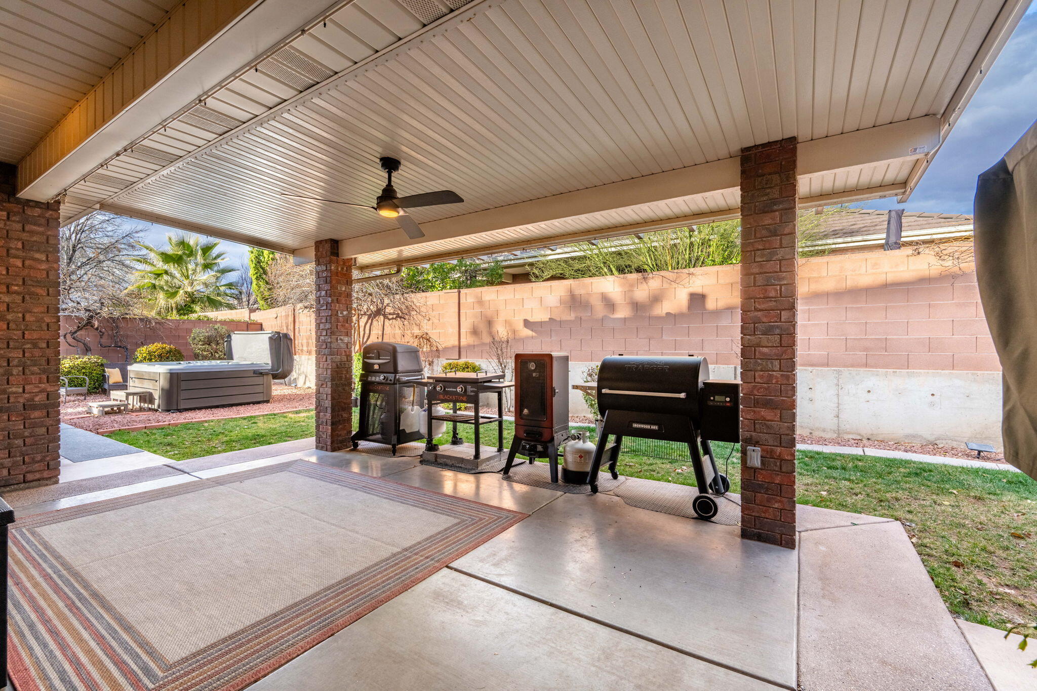 COVENTRY LANE TOWNHOMES - Residential