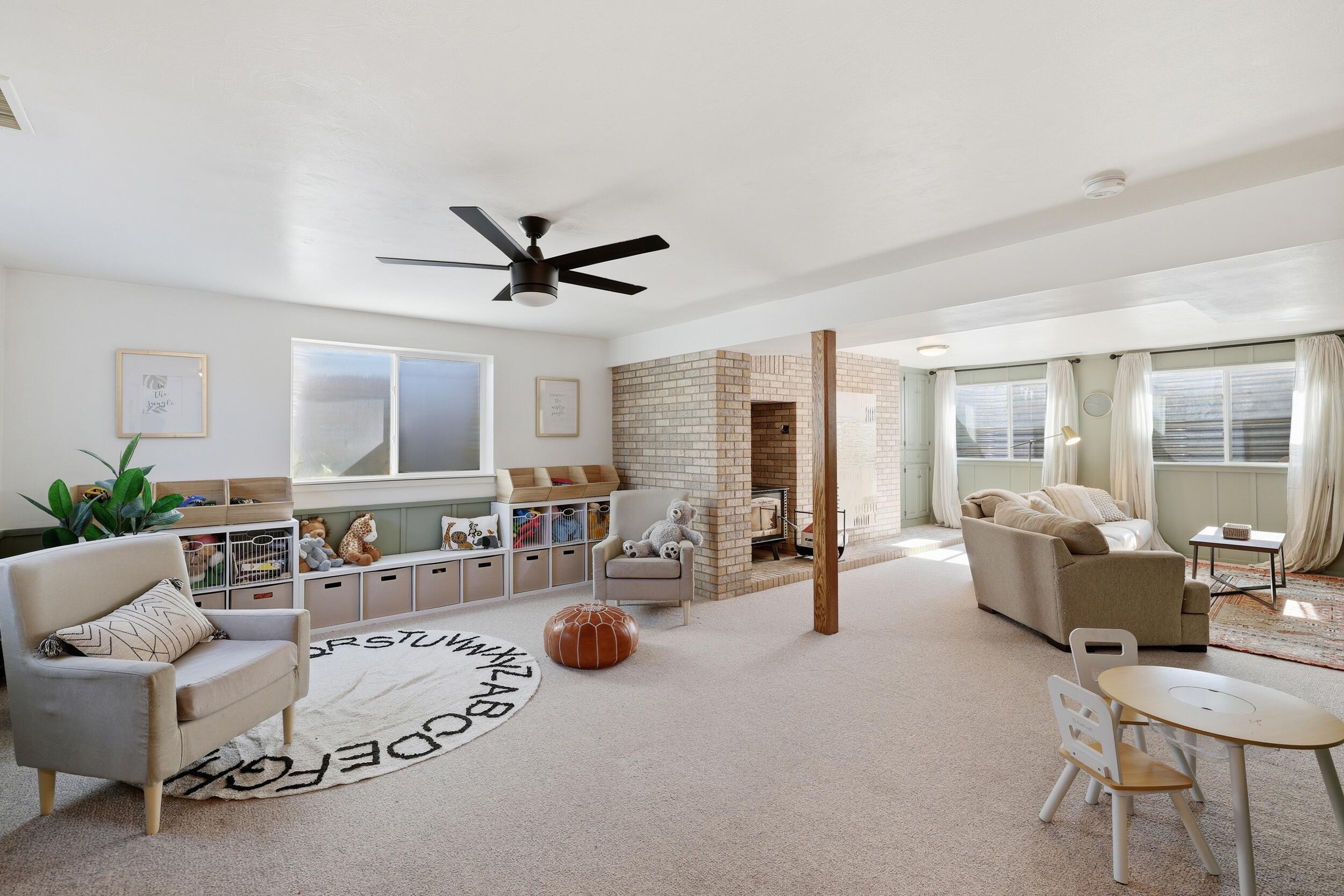 WINCHESTER HILLS - Residential