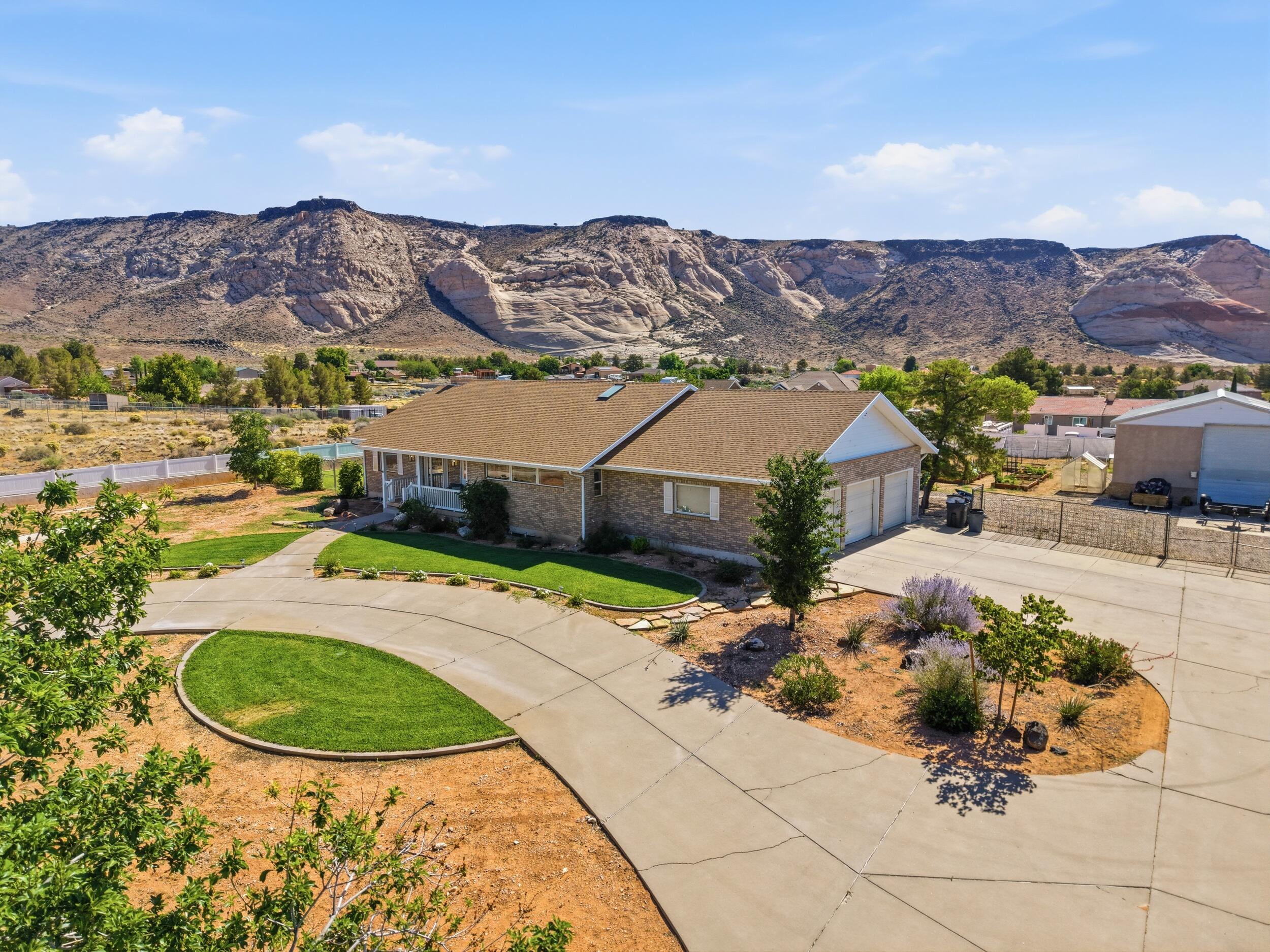 WINCHESTER HILLS - Residential