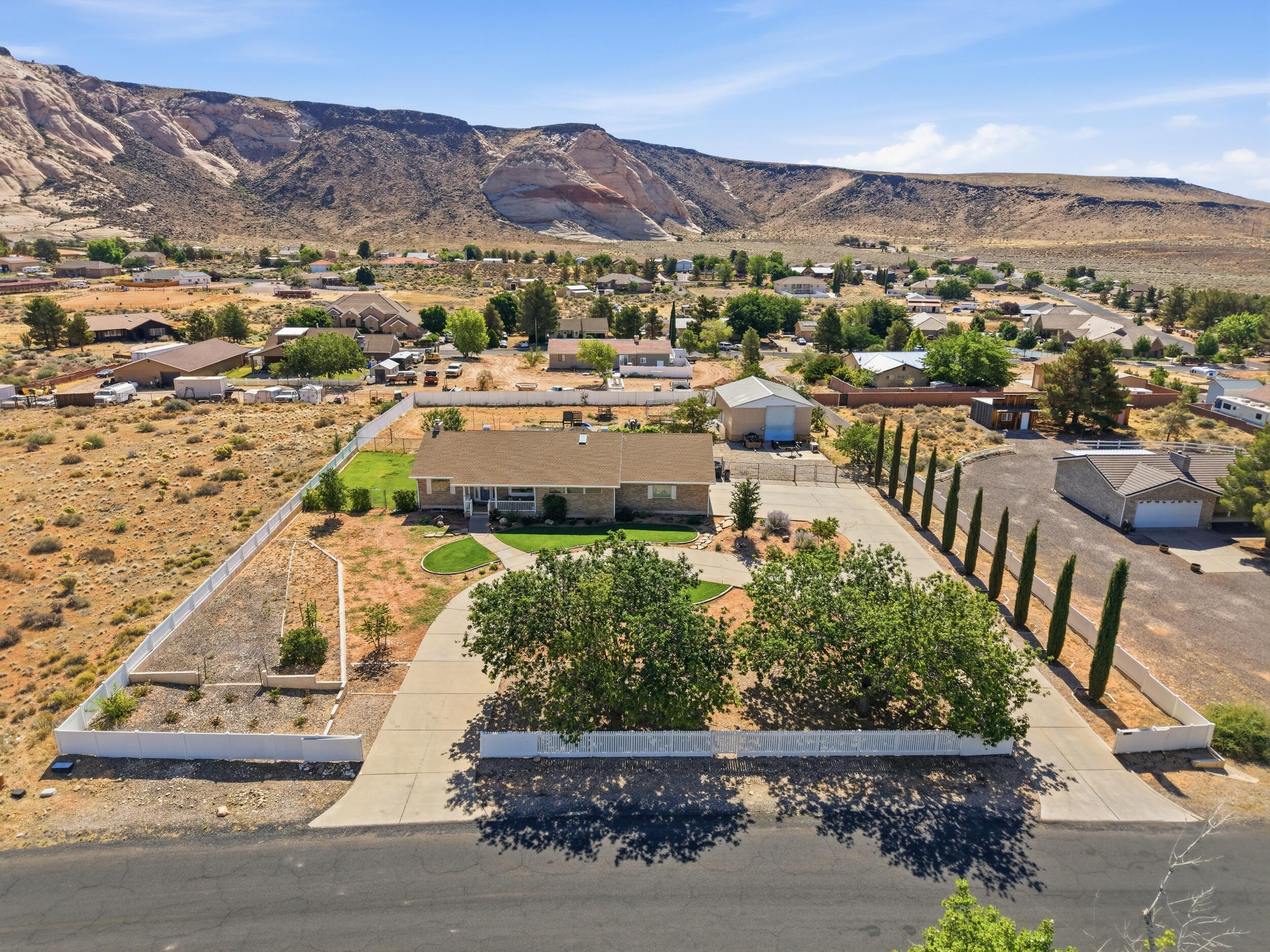 WINCHESTER HILLS - Residential
