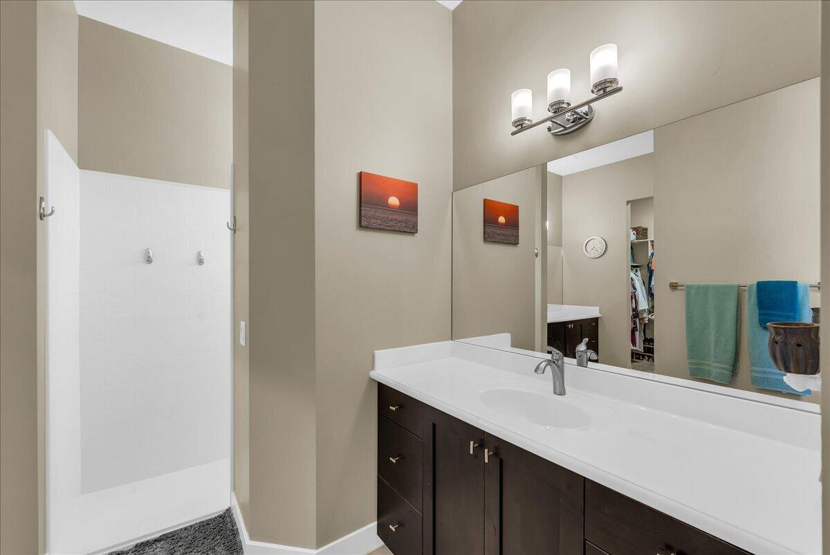 VILLAS AT SUN RIVER - Residential