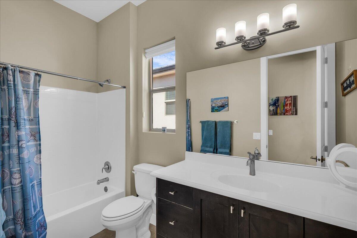 VILLAS AT SUN RIVER - Residential