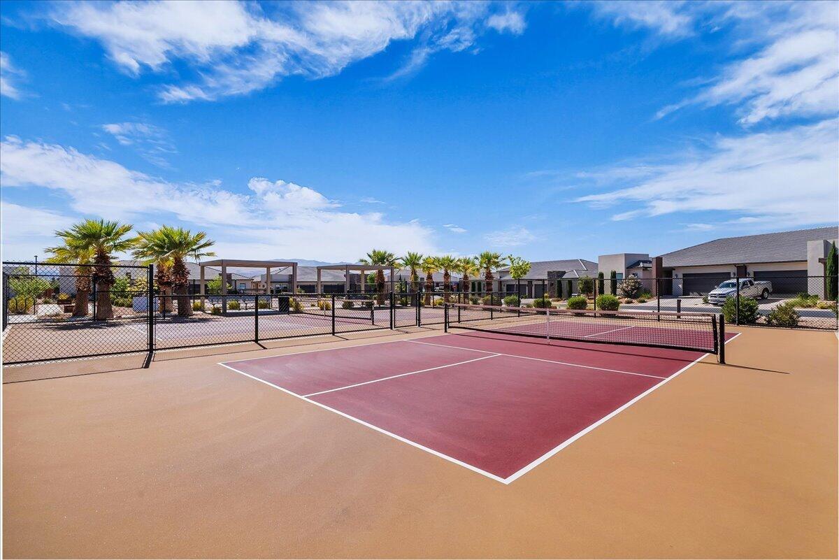VILLAS AT SUN RIVER - Residential