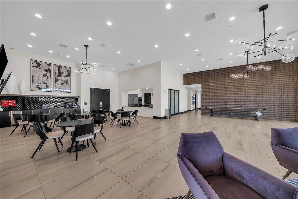 VILLAS AT SUN RIVER - Residential