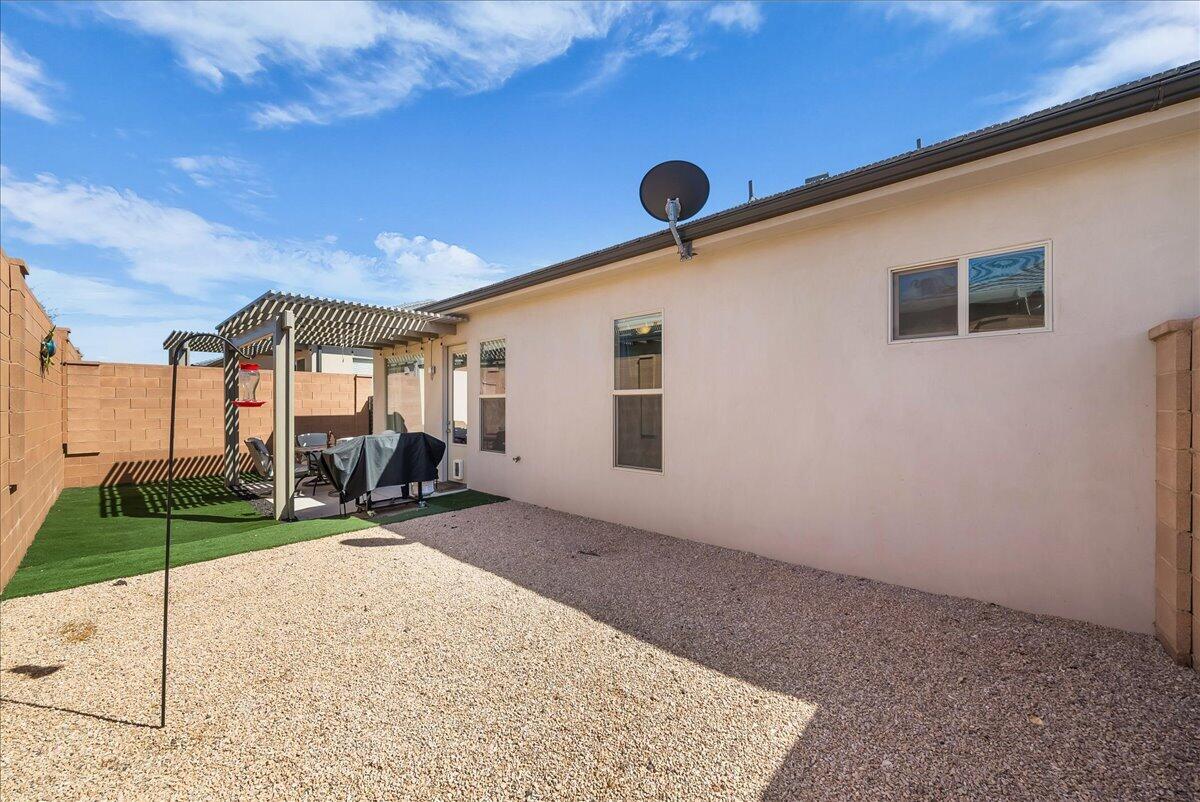VILLAS AT SUN RIVER - Residential