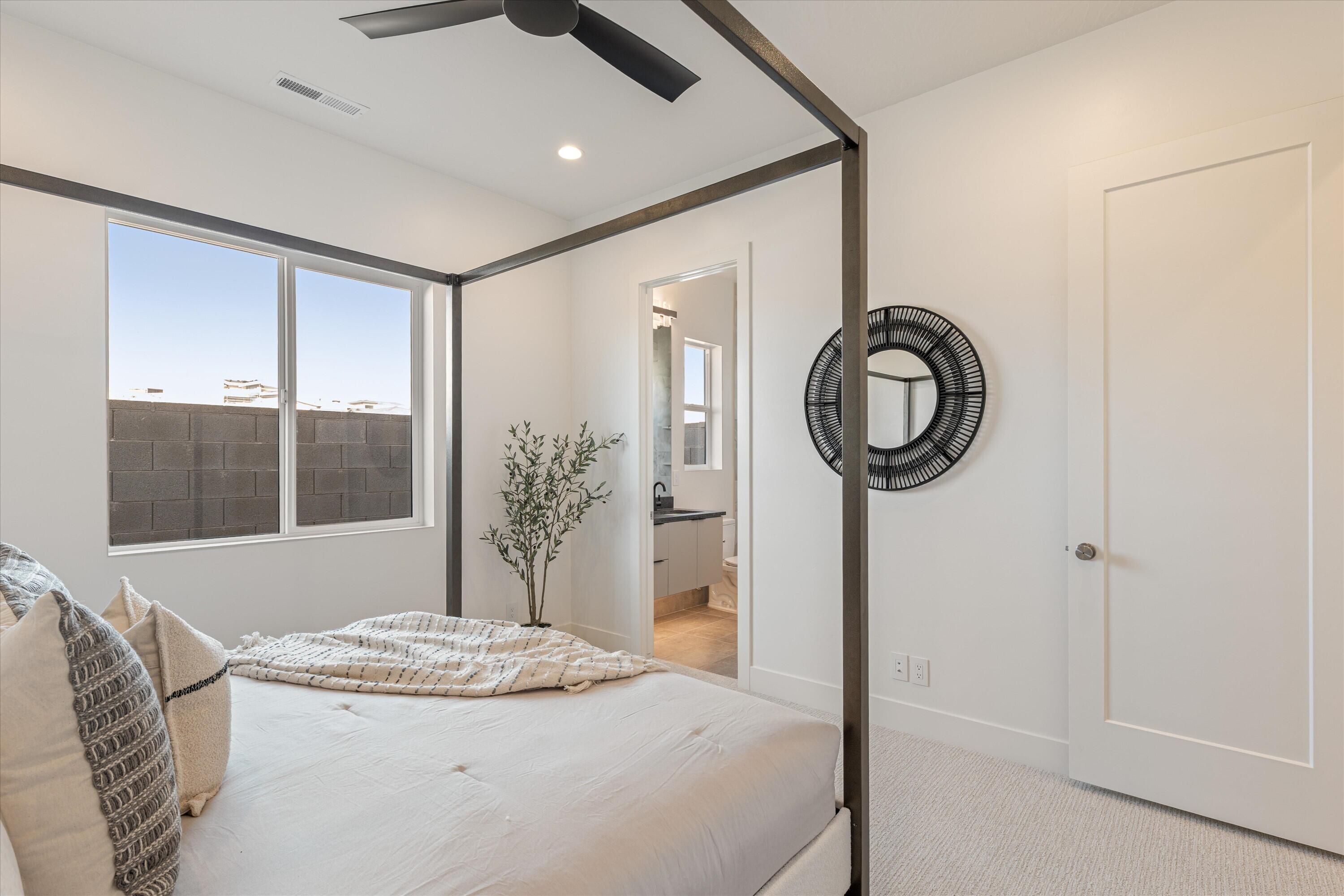 SCENIC POINTE - Residential