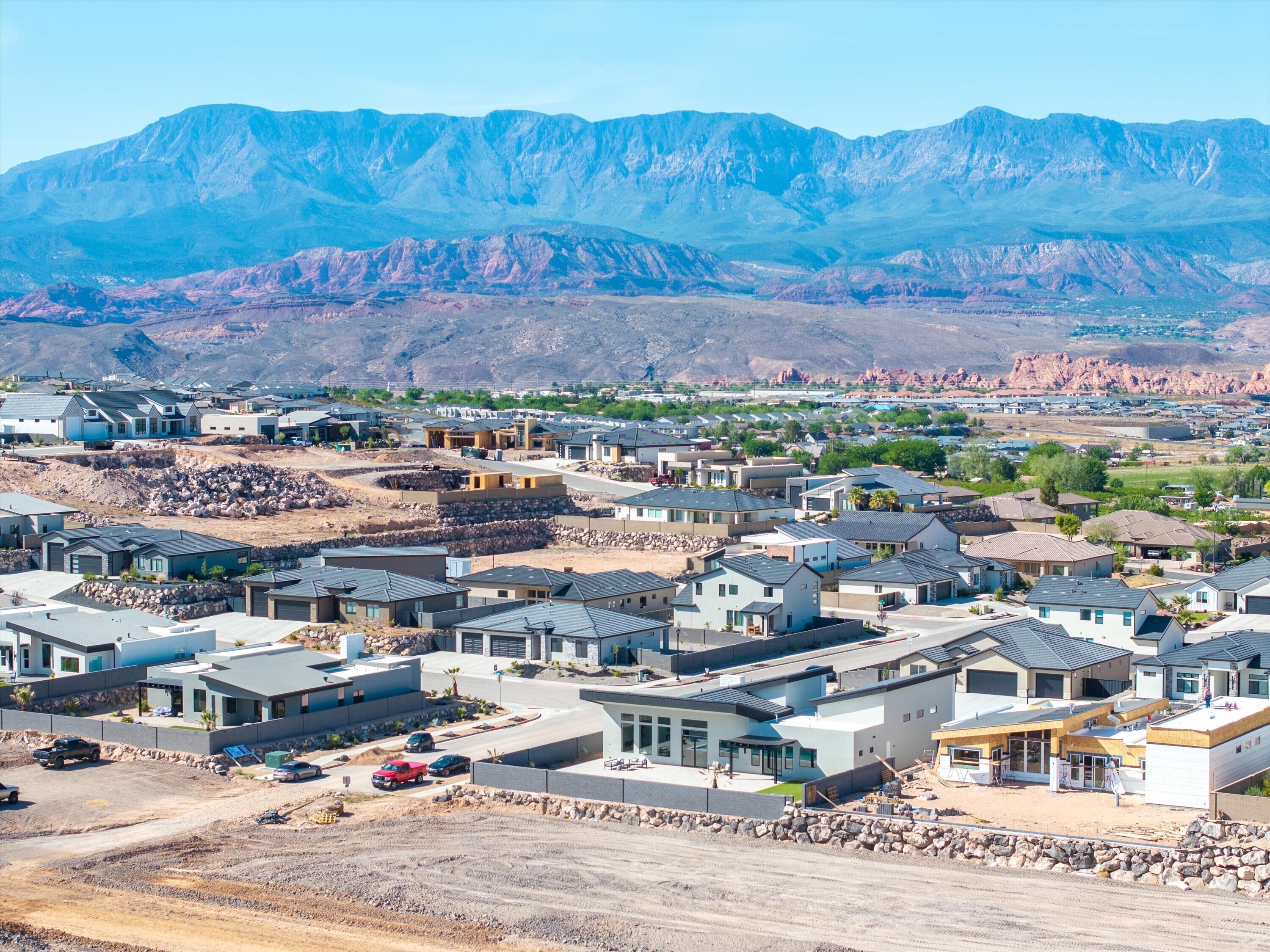 SCENIC POINTE - Residential