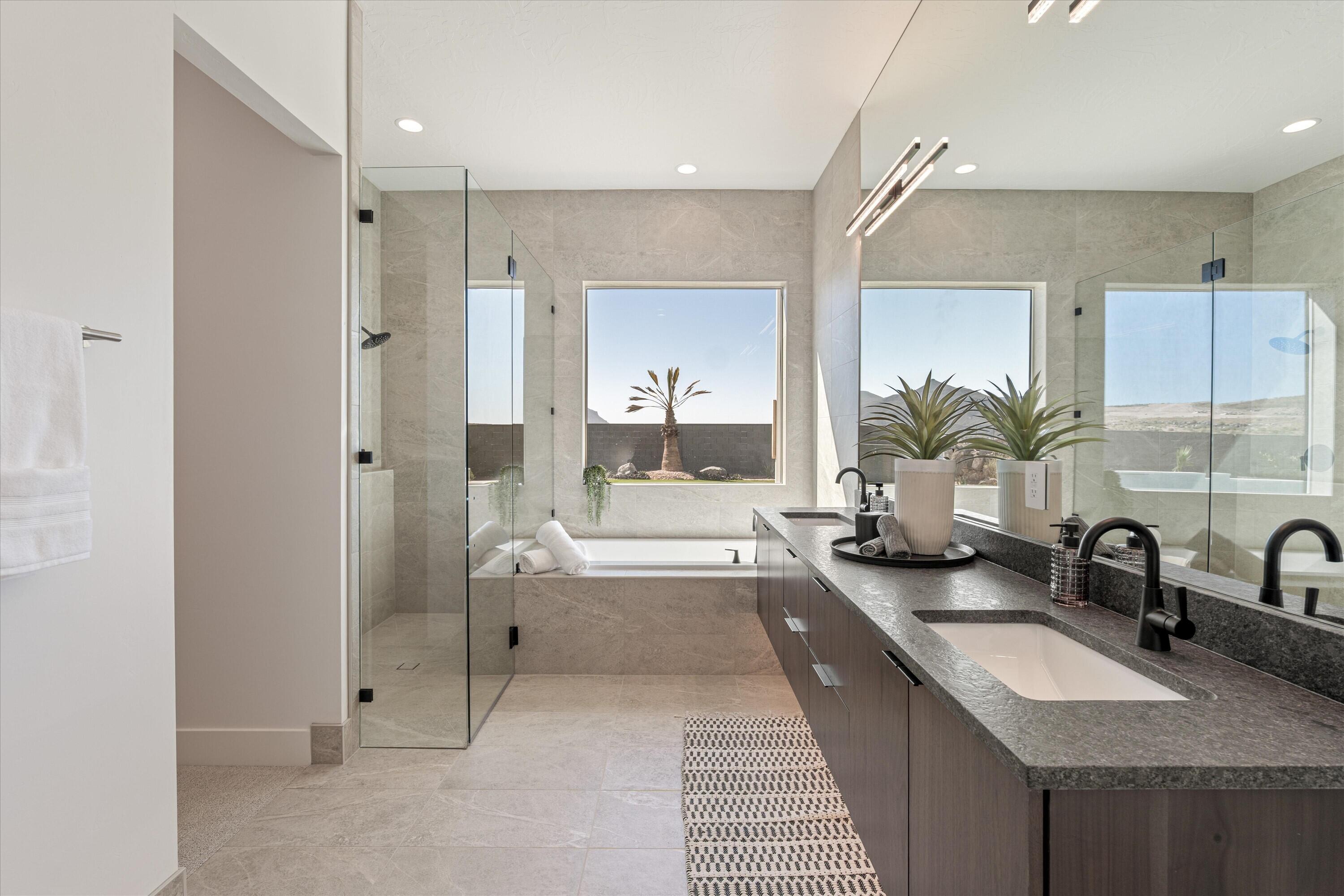 SCENIC POINTE - Residential
