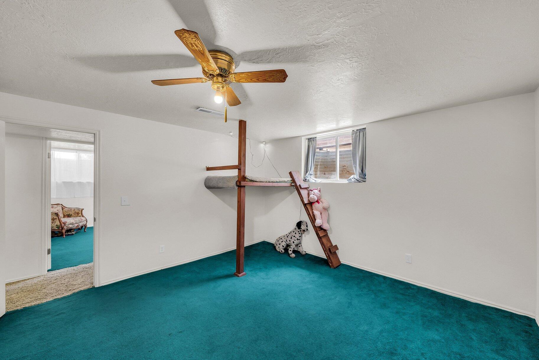 BLOOMINGTON COUNTRY CLUB - Residential