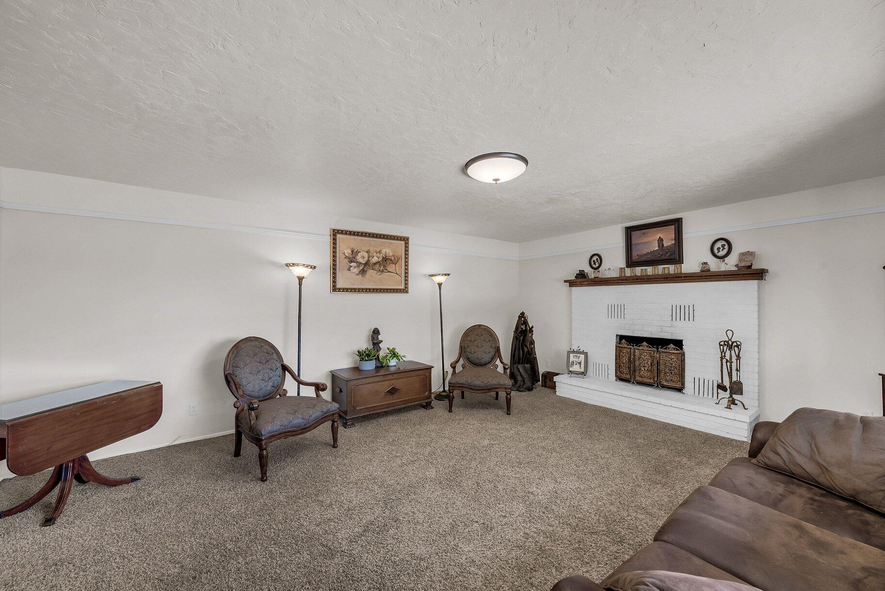 BLOOMINGTON COUNTRY CLUB - Residential