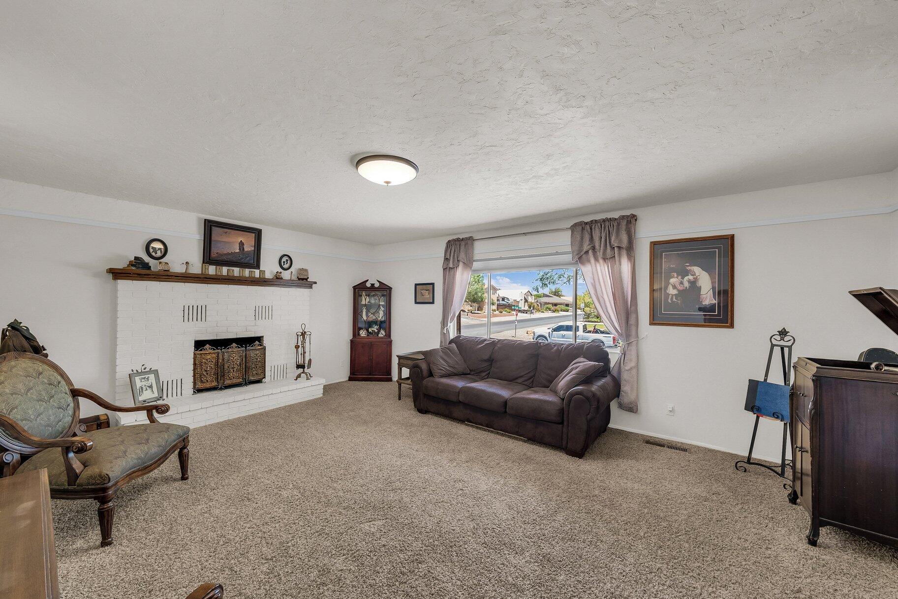 BLOOMINGTON COUNTRY CLUB - Residential