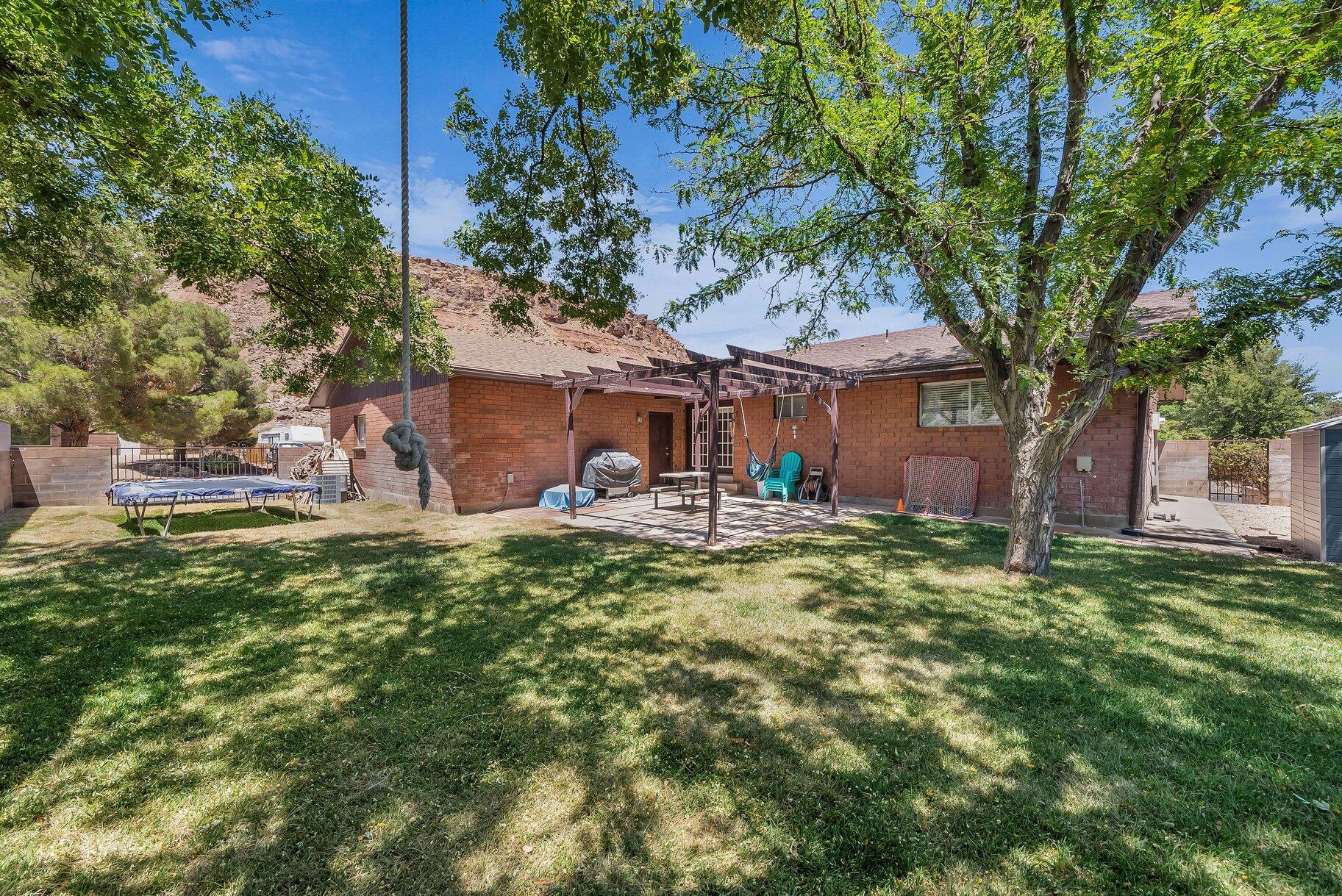 BLOOMINGTON COUNTRY CLUB - Residential