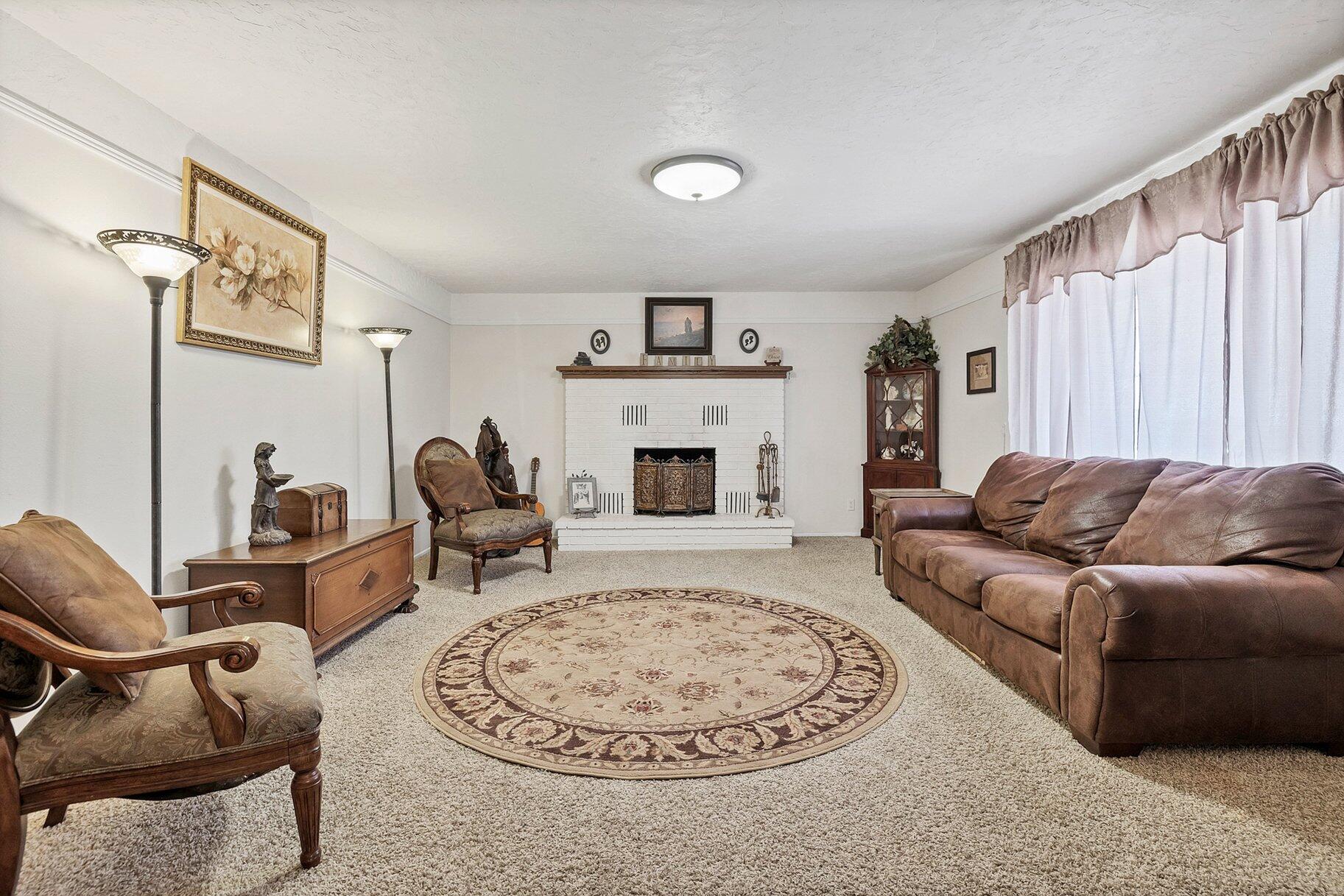 BLOOMINGTON COUNTRY CLUB - Residential
