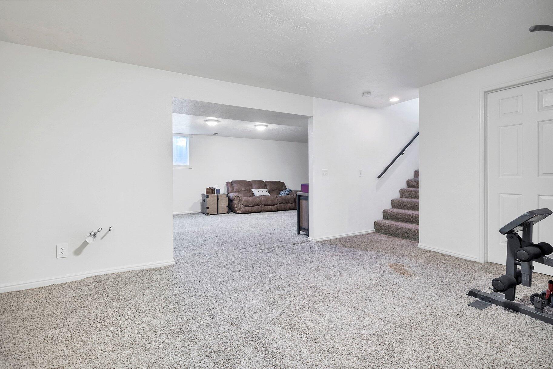 BLOOMINGTON COUNTRY CLUB - Residential