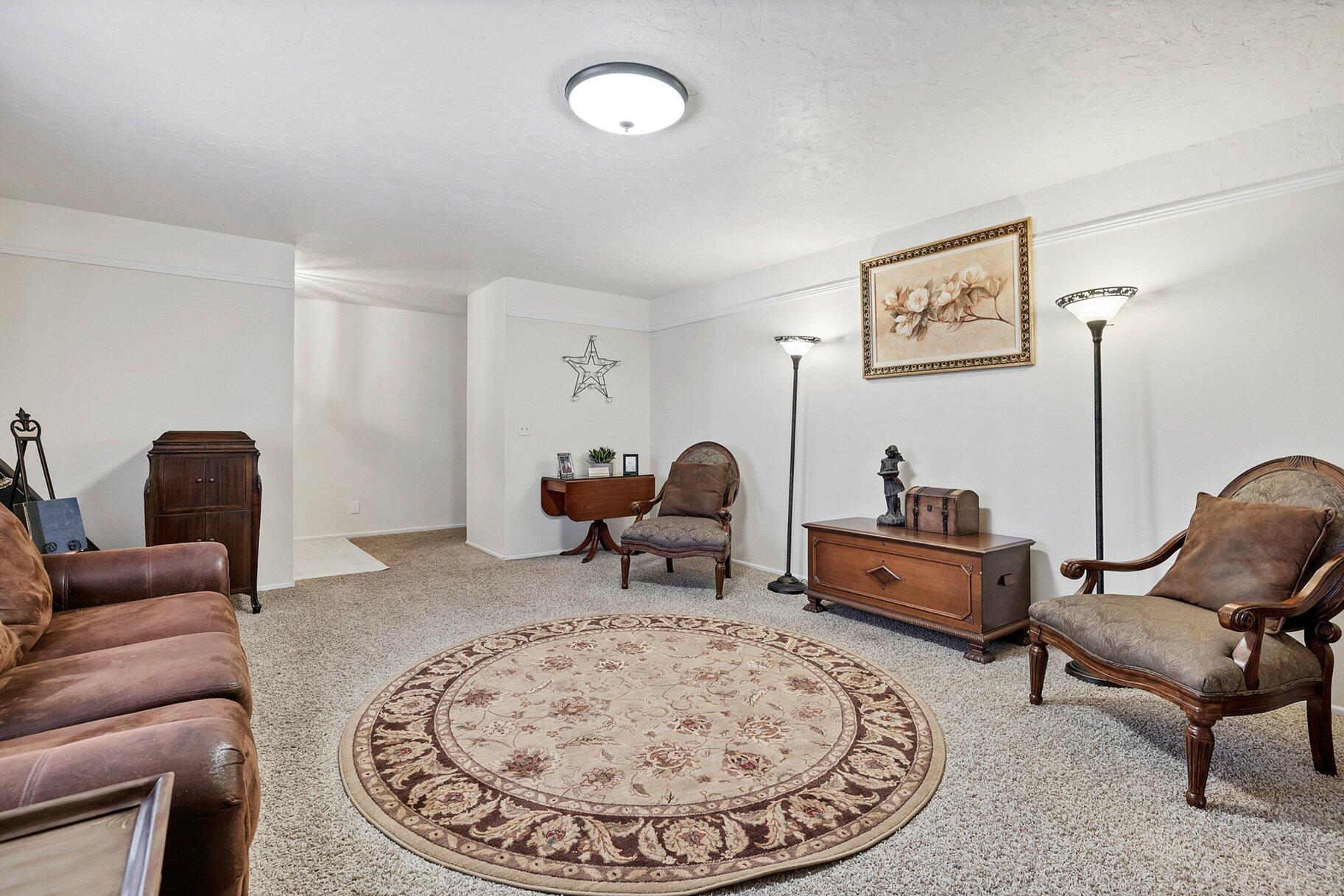 BLOOMINGTON COUNTRY CLUB - Residential