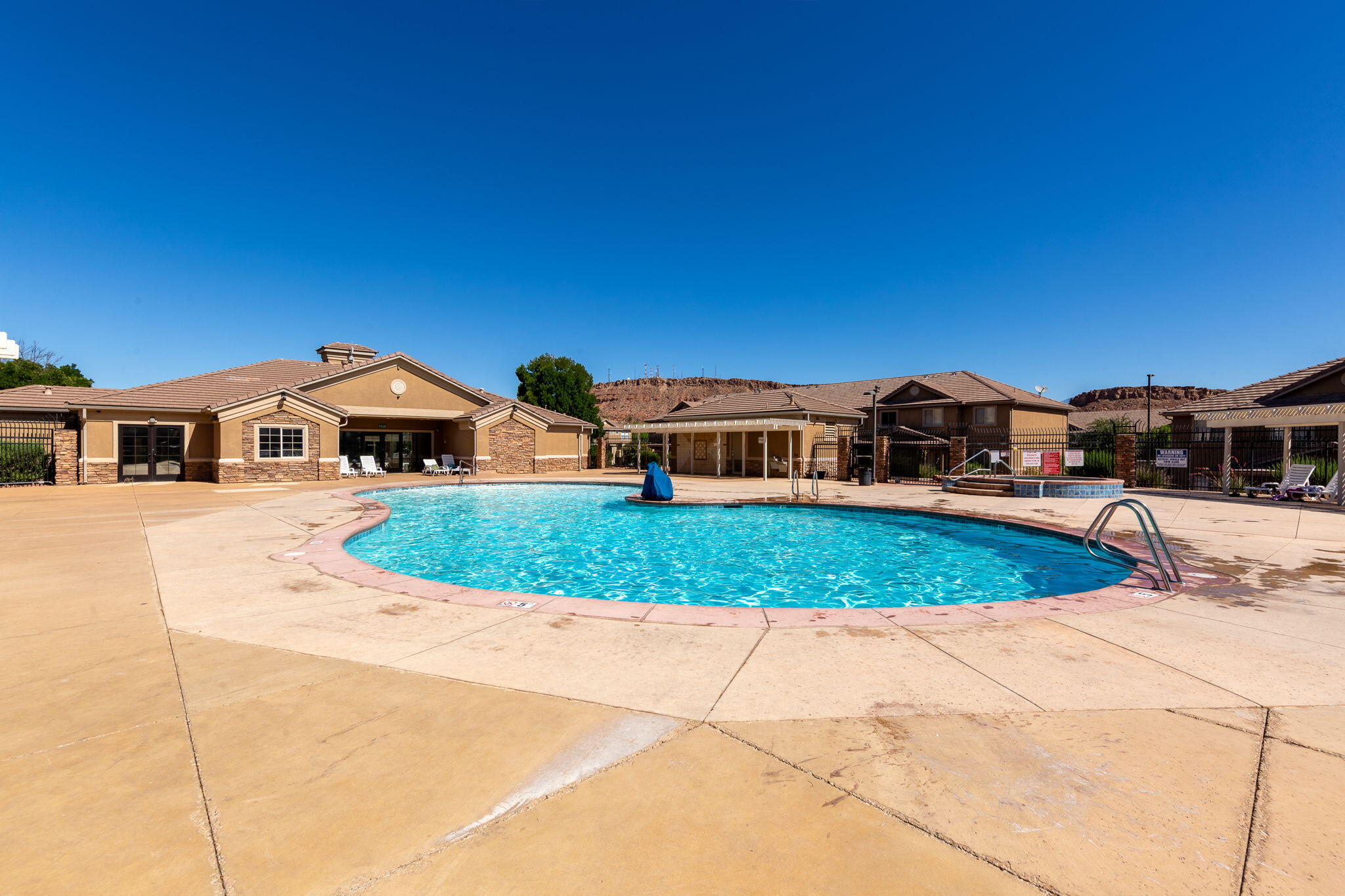 HIDDEN VALLEY TOWN HOMES - Residential