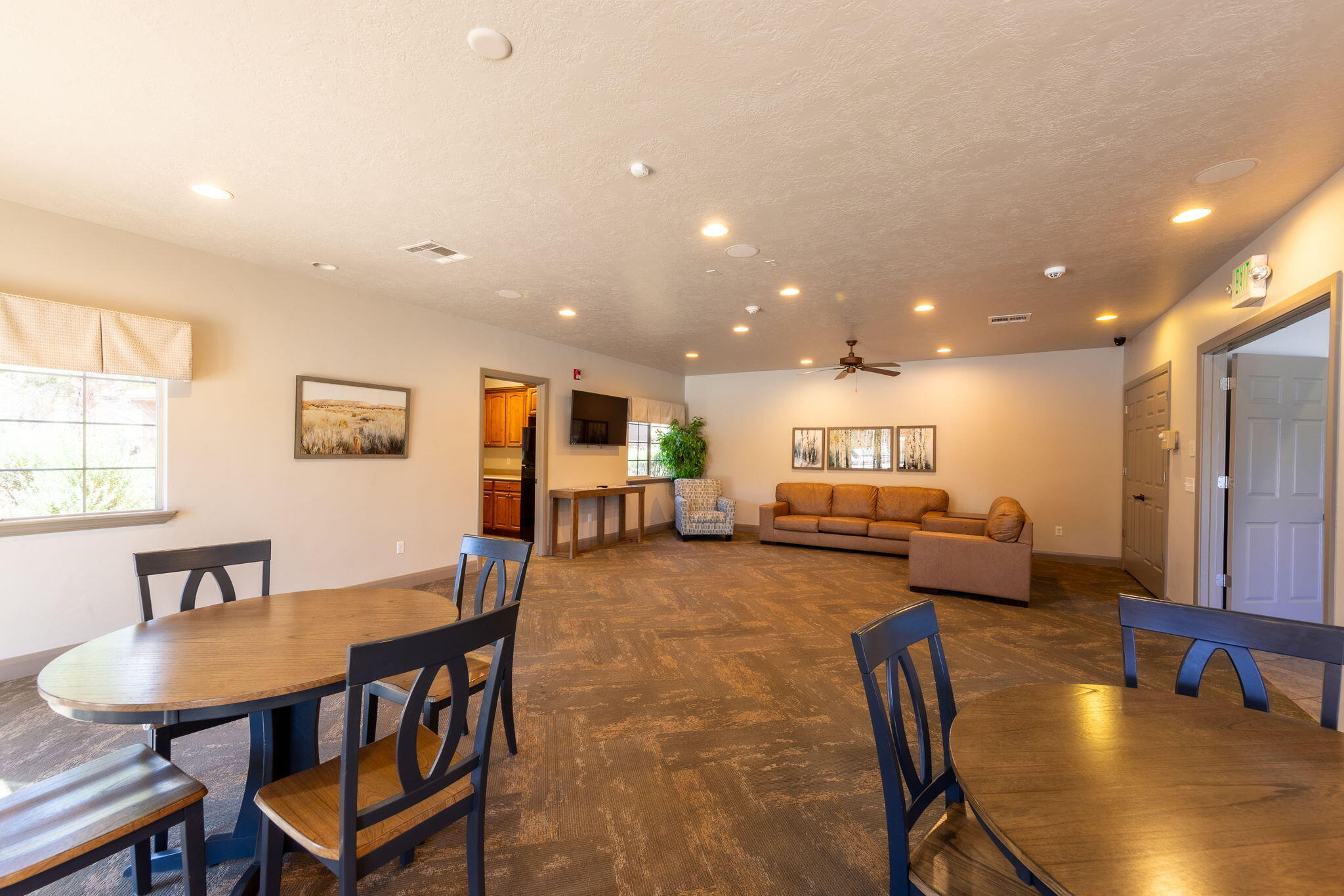 HIDDEN VALLEY TOWN HOMES - Residential
