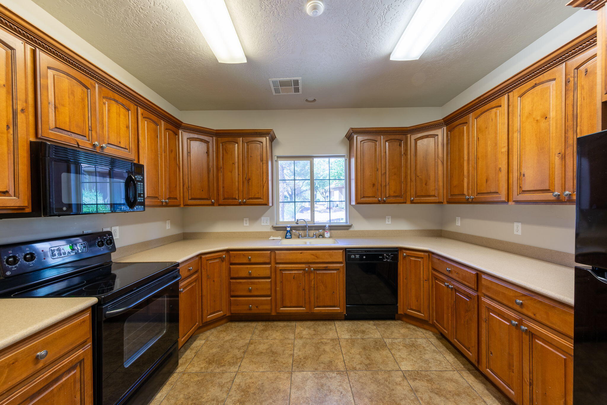 HIDDEN VALLEY TOWN HOMES - Residential