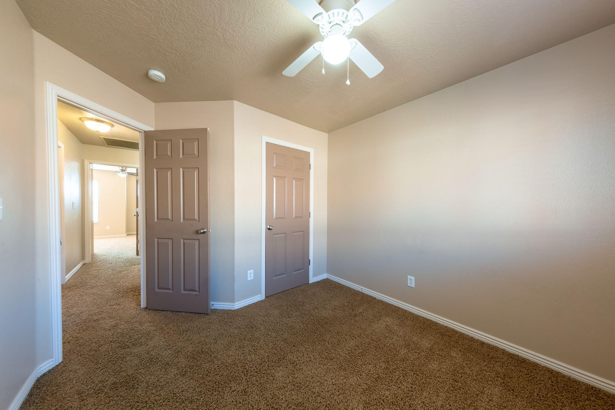 HIDDEN VALLEY TOWN HOMES - Residential