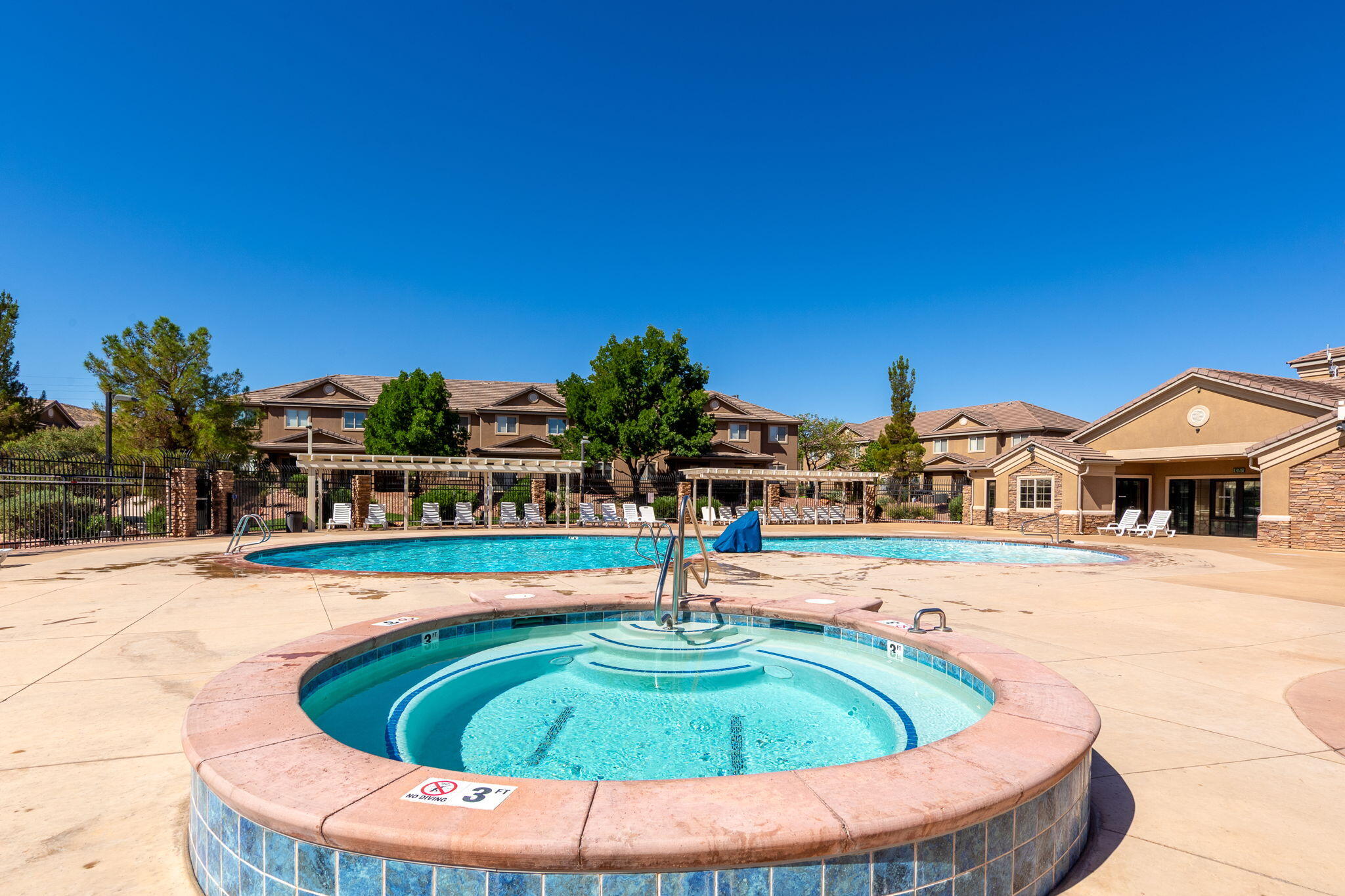 HIDDEN VALLEY TOWN HOMES - Residential