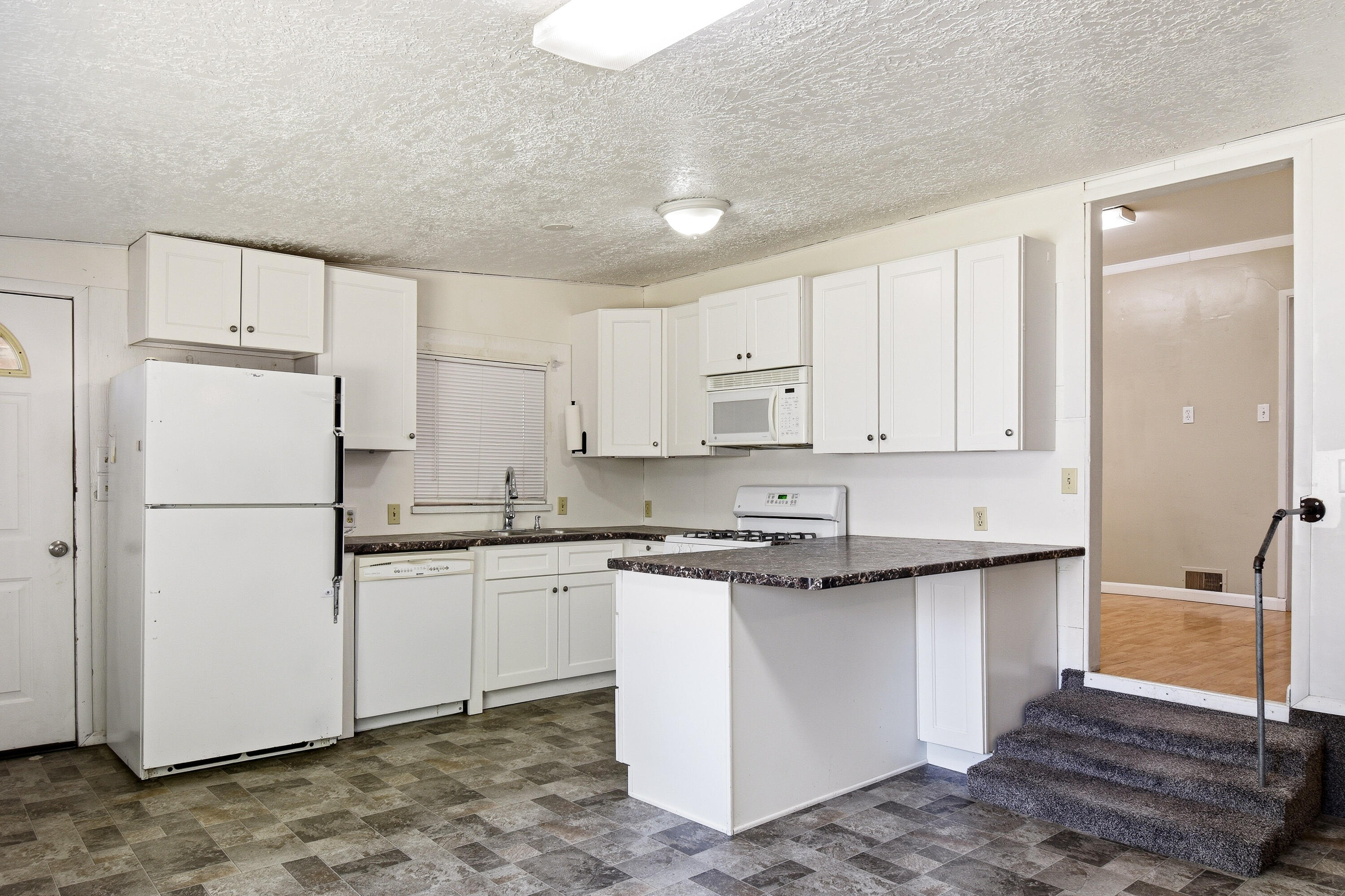 MOUNTAIN VIEW - Residential Income