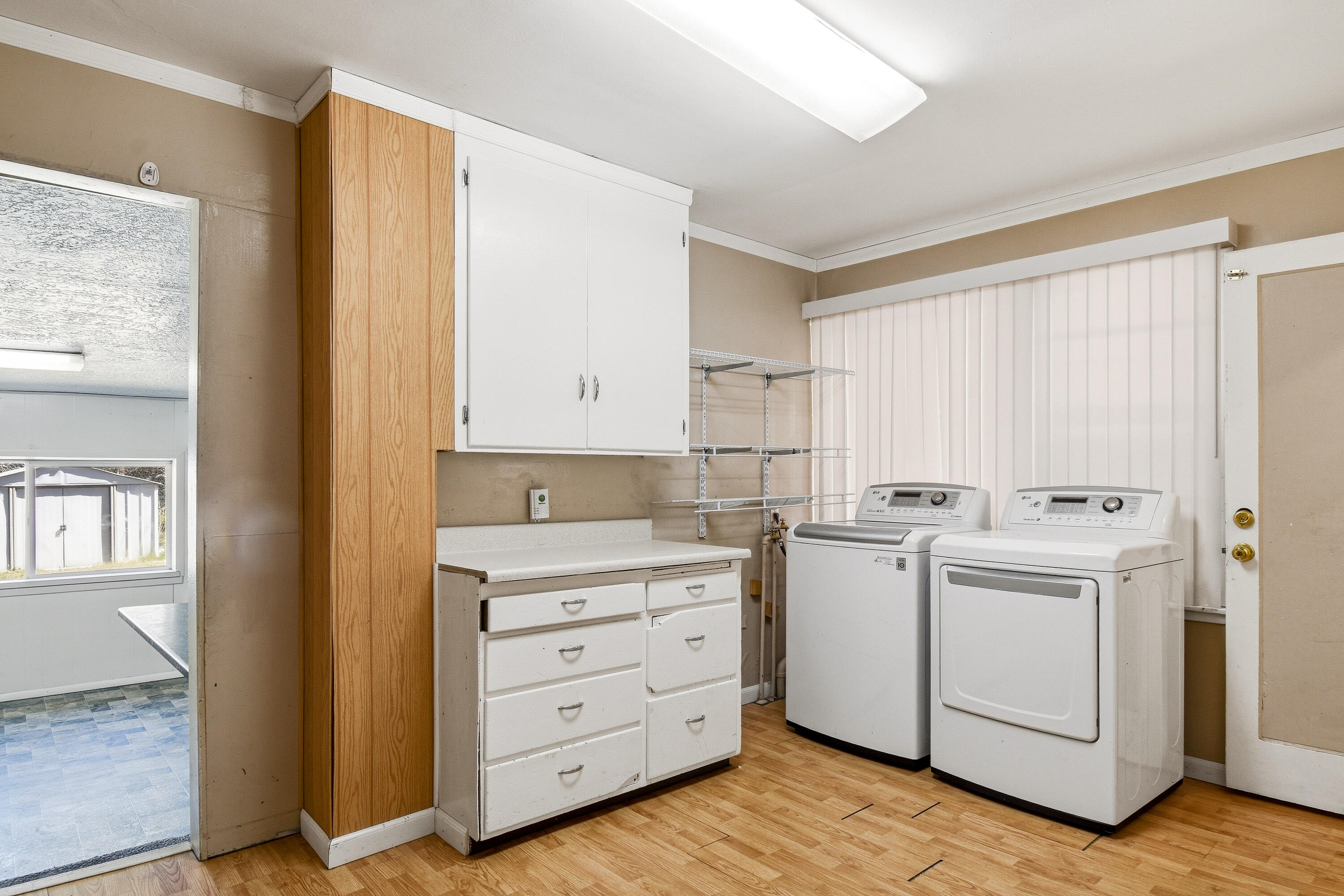 MOUNTAIN VIEW - Residential Income