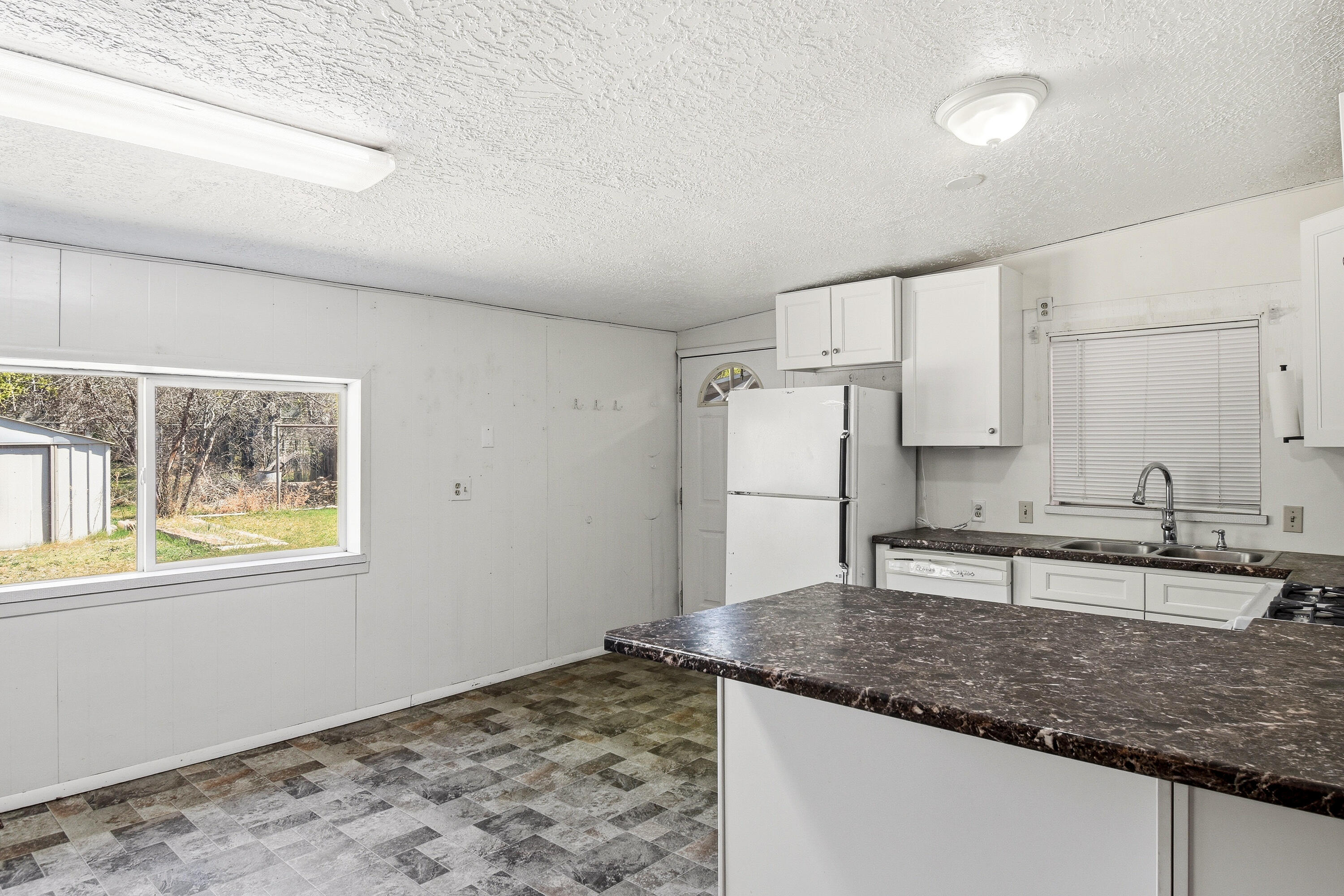 MOUNTAIN VIEW - Residential Income
