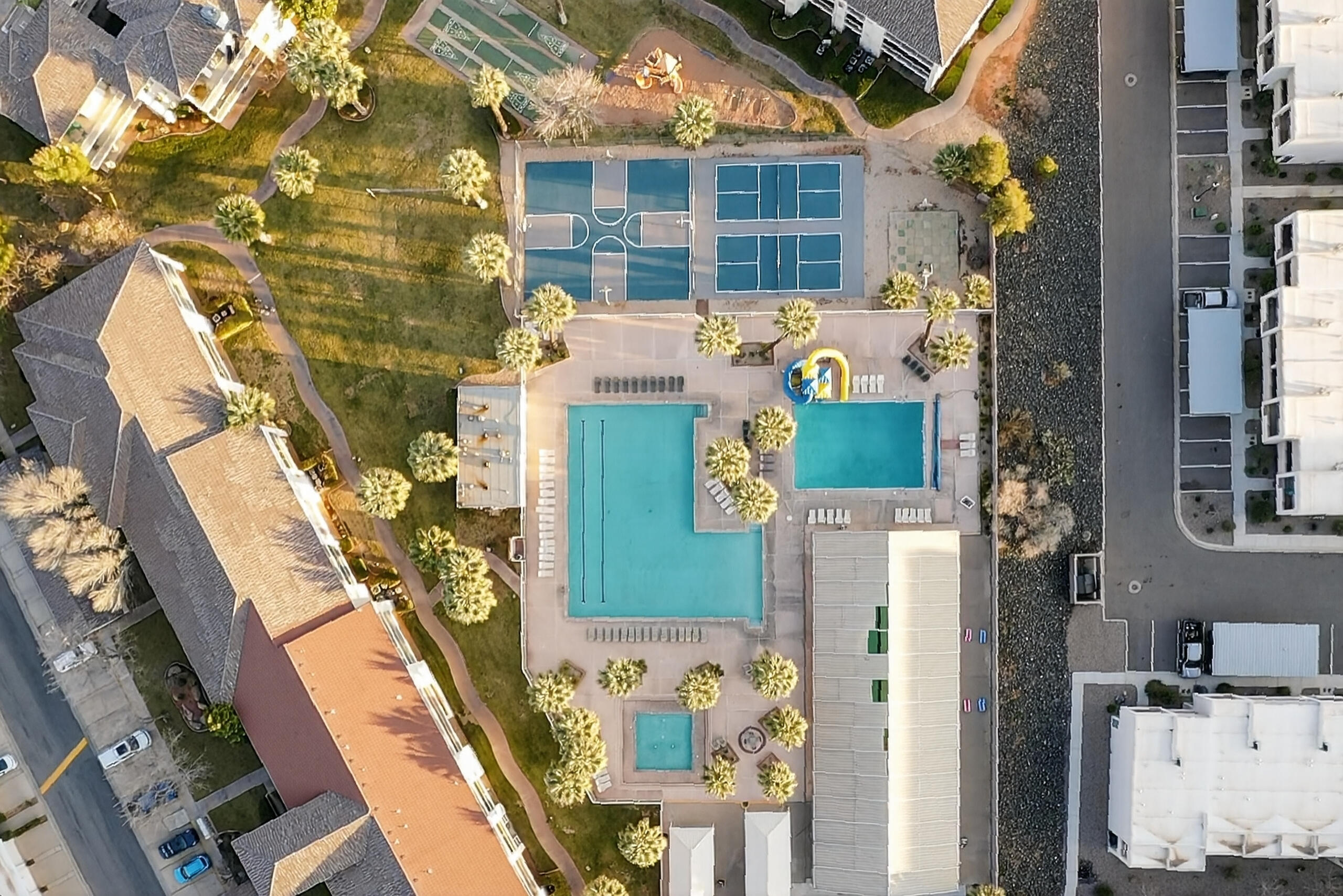 LAS PALMAS RESORT CONDOS - Residential