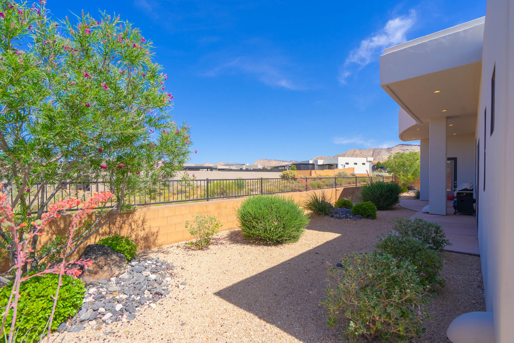 LEDGES OF SG NORTHGATE PEAKS - Residential