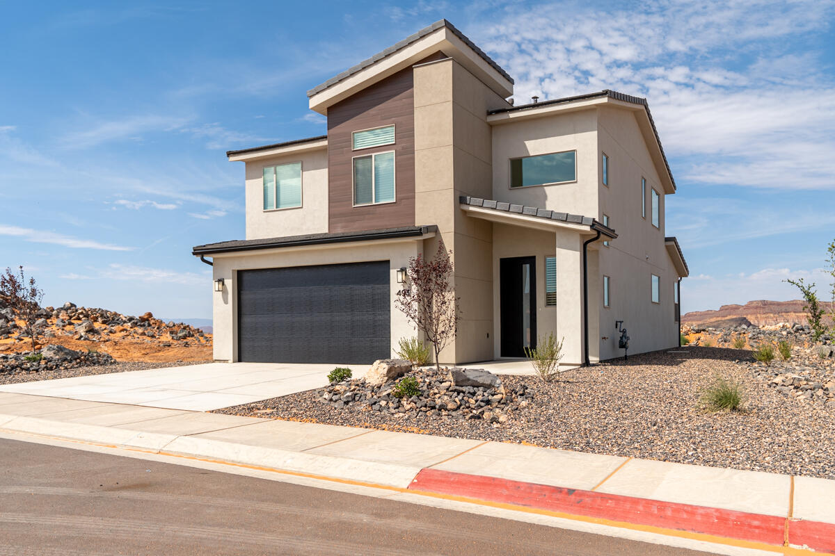 DESERT REFLECTION - Residential
