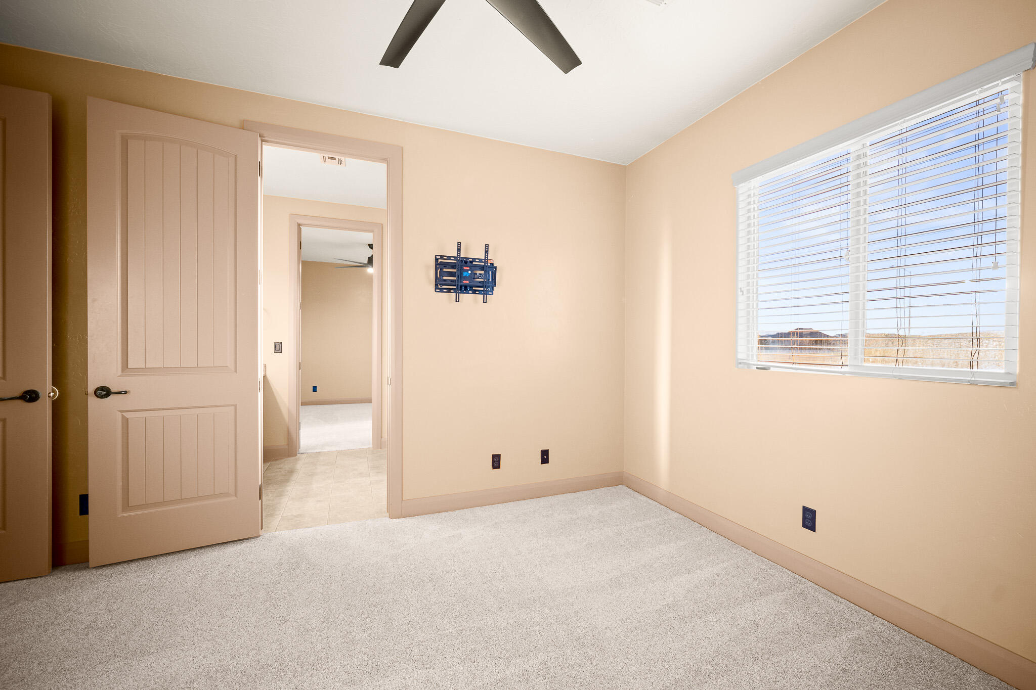 BRIDLE GATE ESTATES - Residential