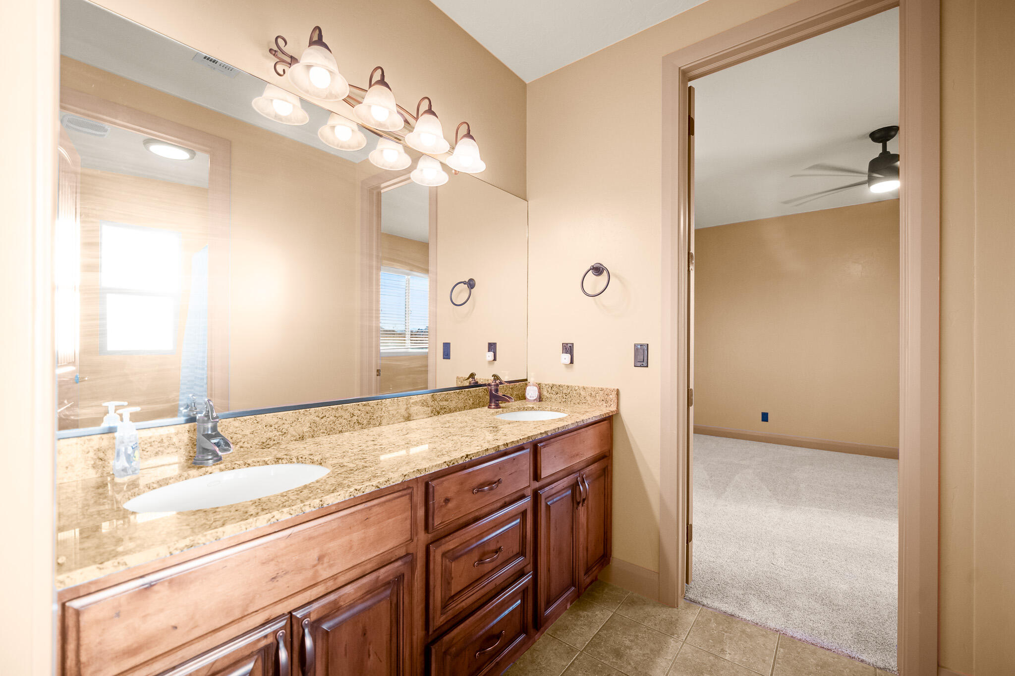 BRIDLE GATE ESTATES - Residential