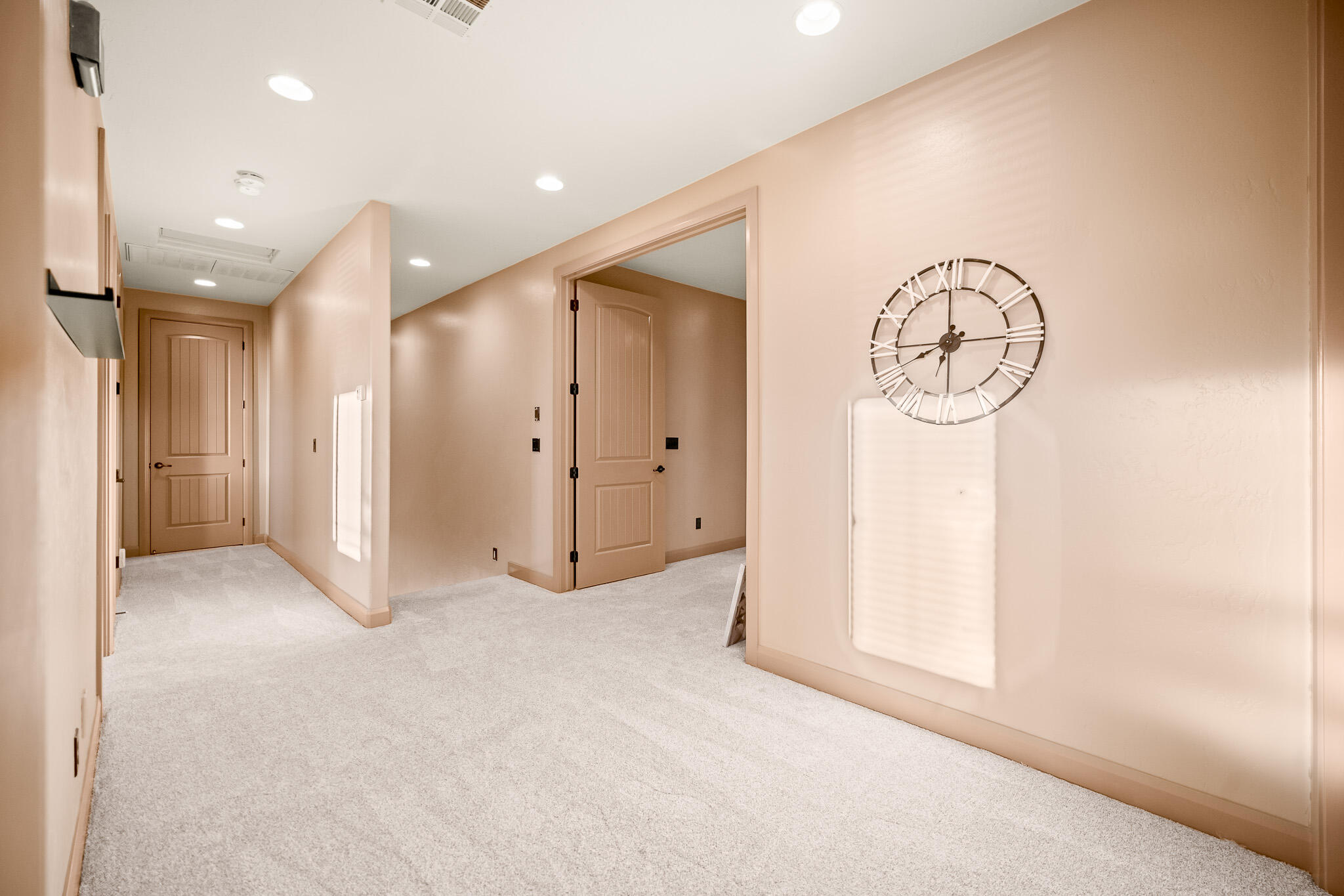 BRIDLE GATE ESTATES - Residential