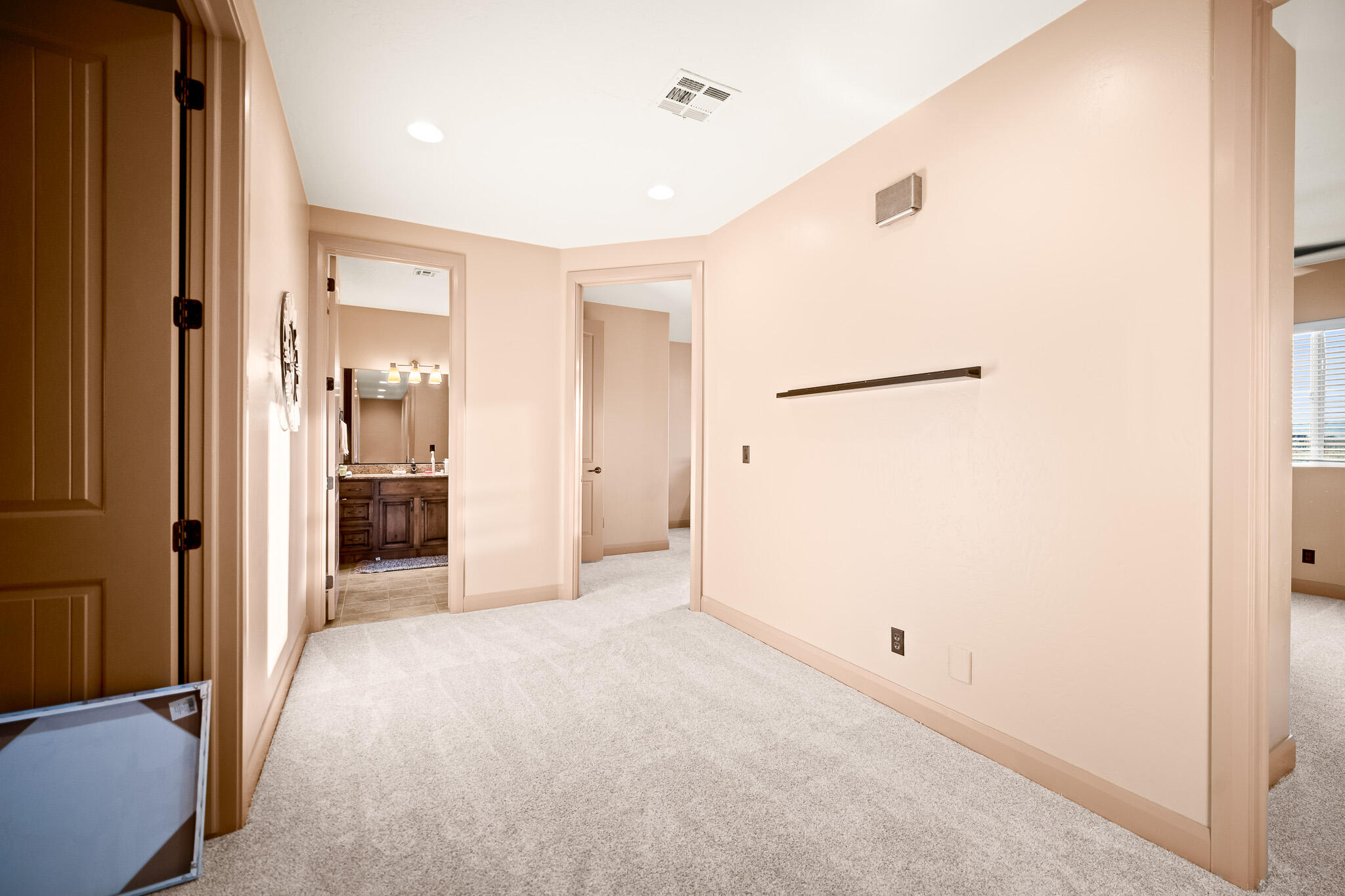 BRIDLE GATE ESTATES - Residential