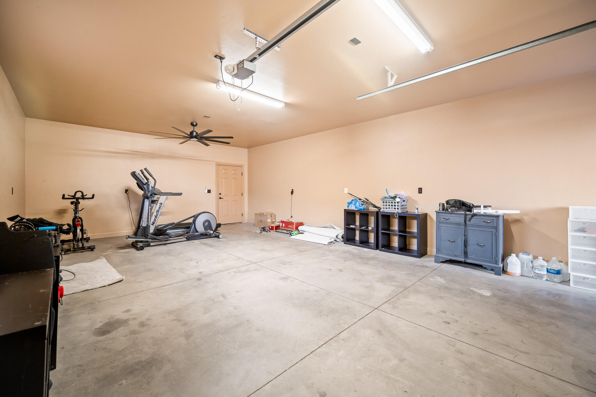 BRIDLE GATE ESTATES - Residential