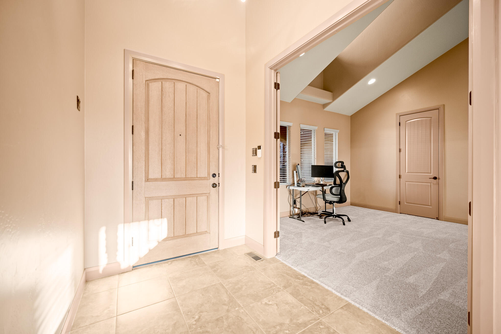 BRIDLE GATE ESTATES - Residential