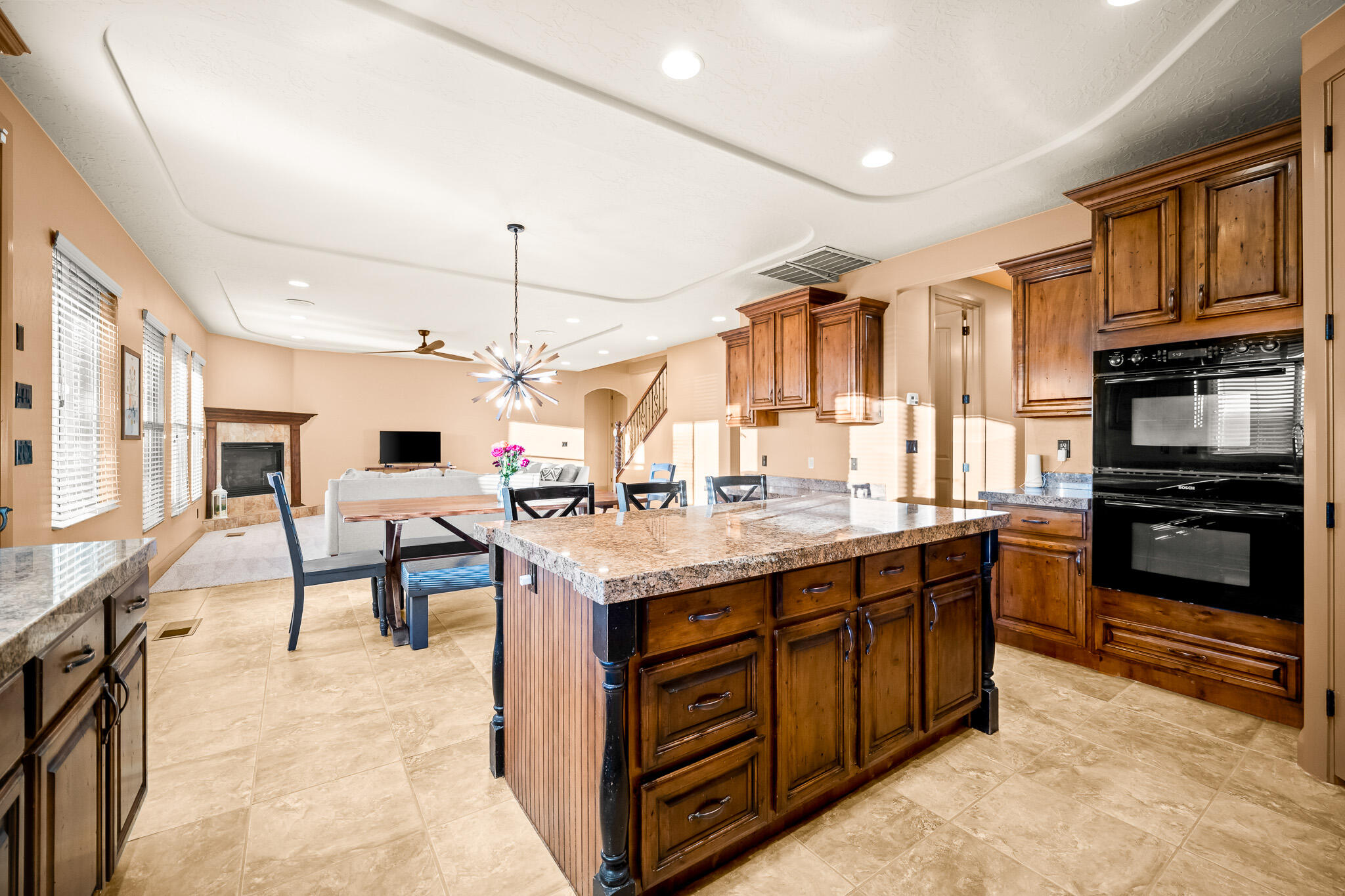 BRIDLE GATE ESTATES - Residential