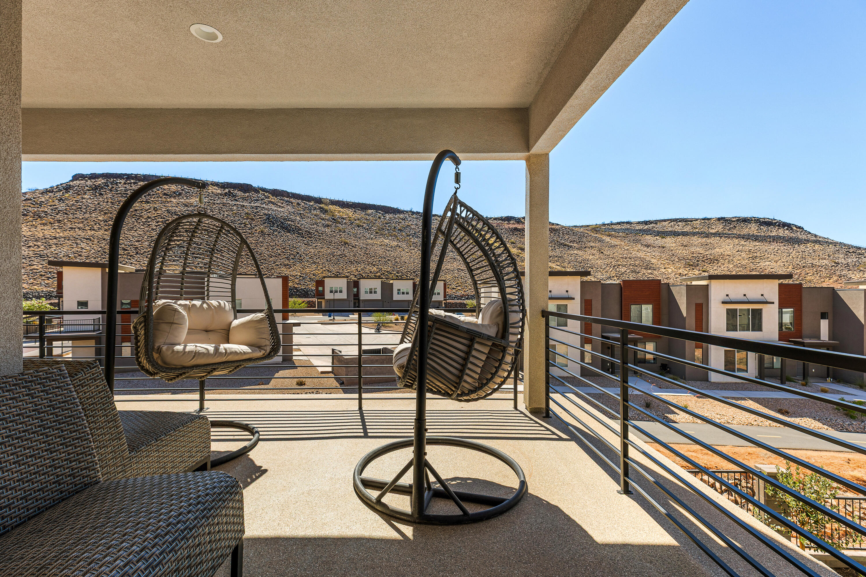 BLACK RIDGE COVE - Residential